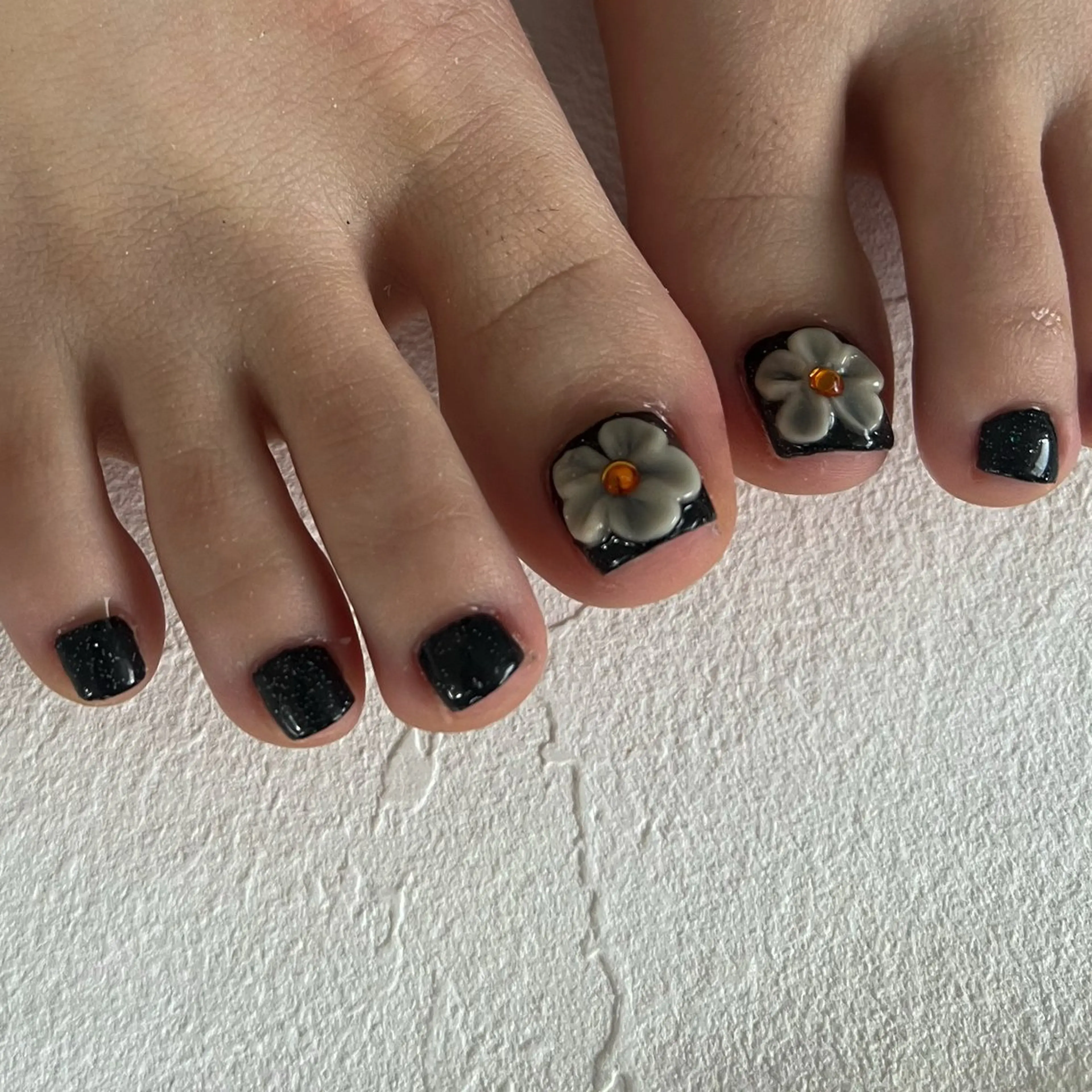ネイル フットネイル nailsalon ULLのネイルデザイン