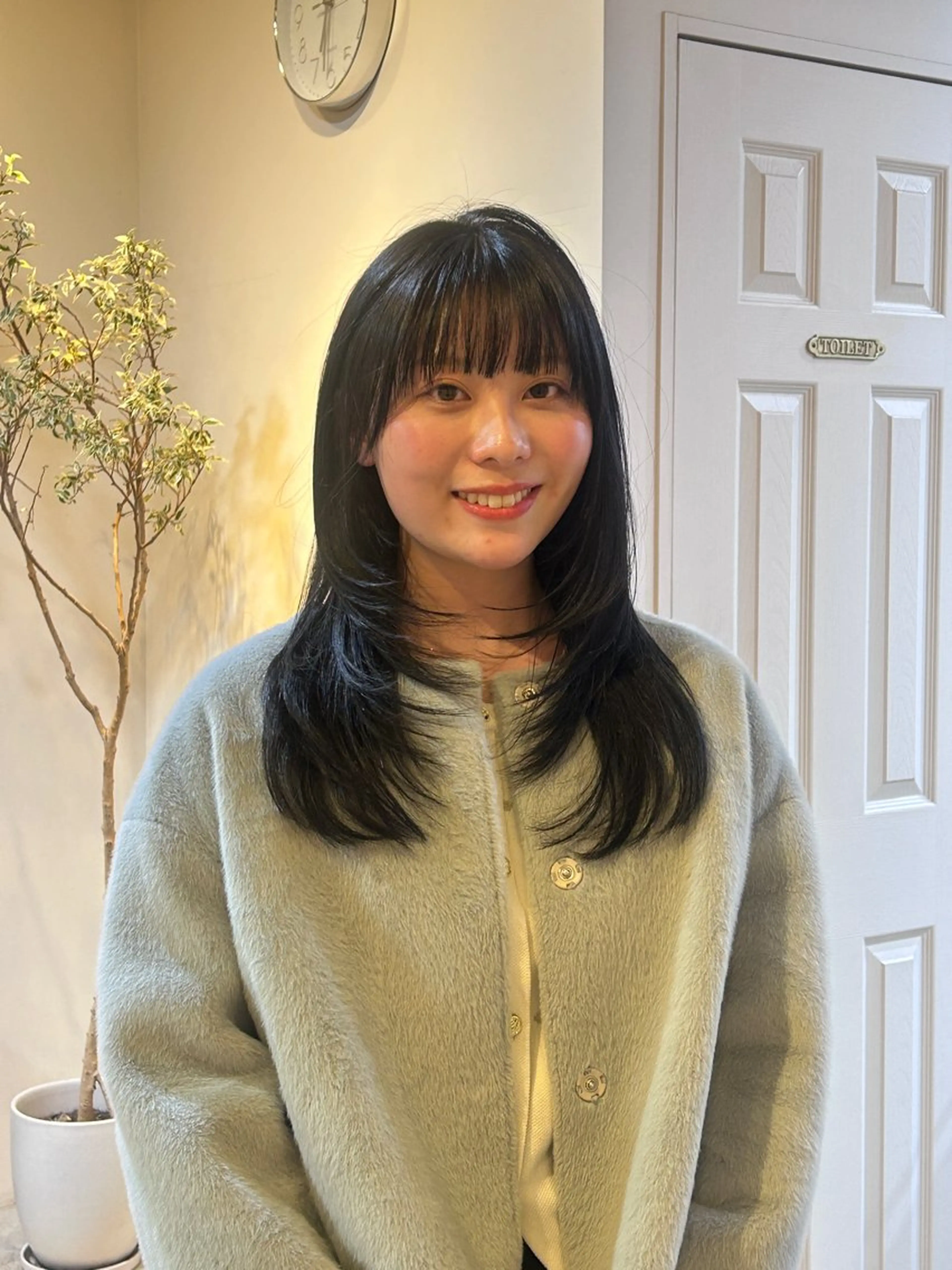 セミロング カット ヘアカラー トリートメント ナチュラル大人っぽい スタイル MAORIのヘアスタイル