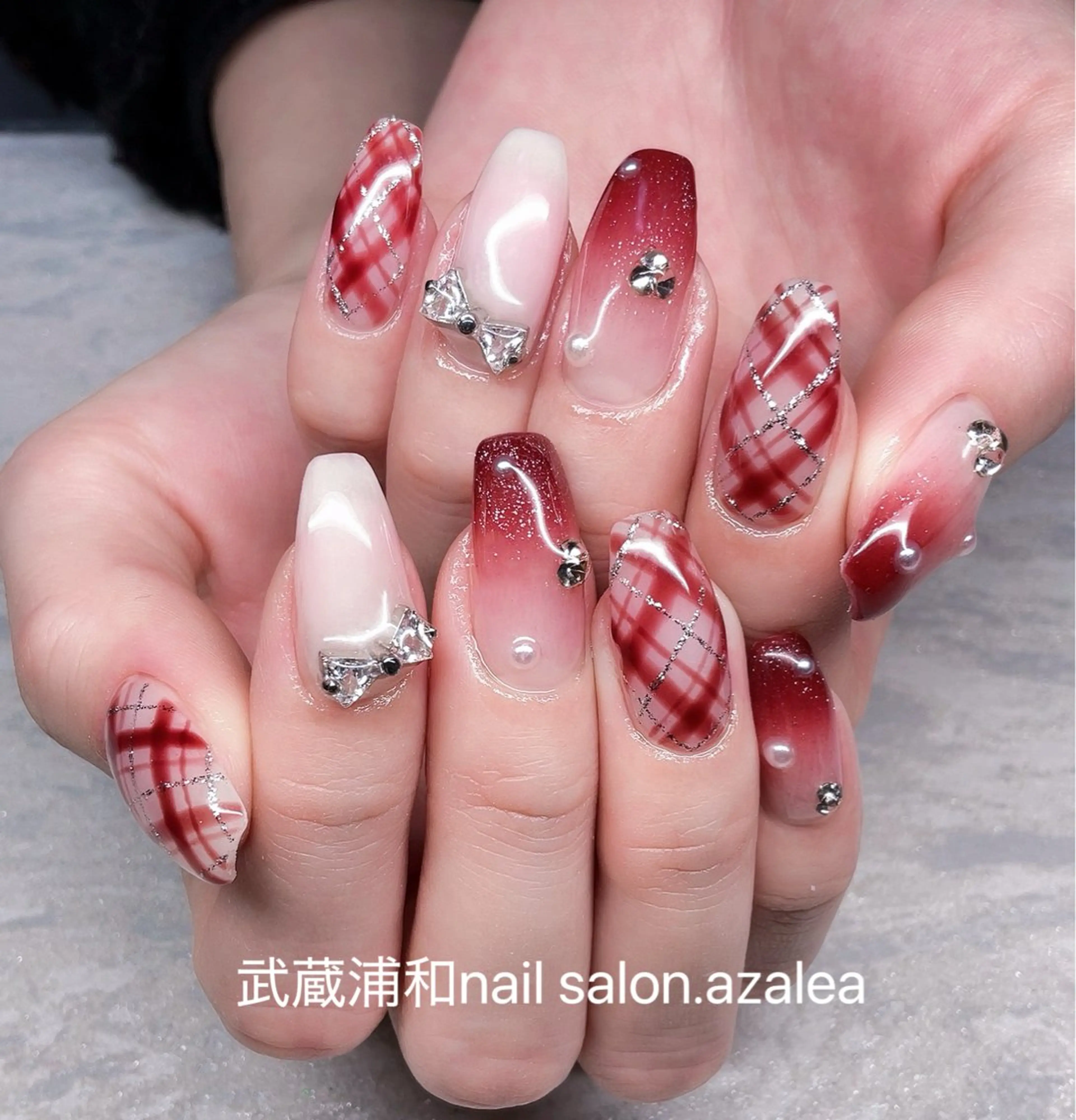 ネイル ハンドネイル R inのネイルデザイン