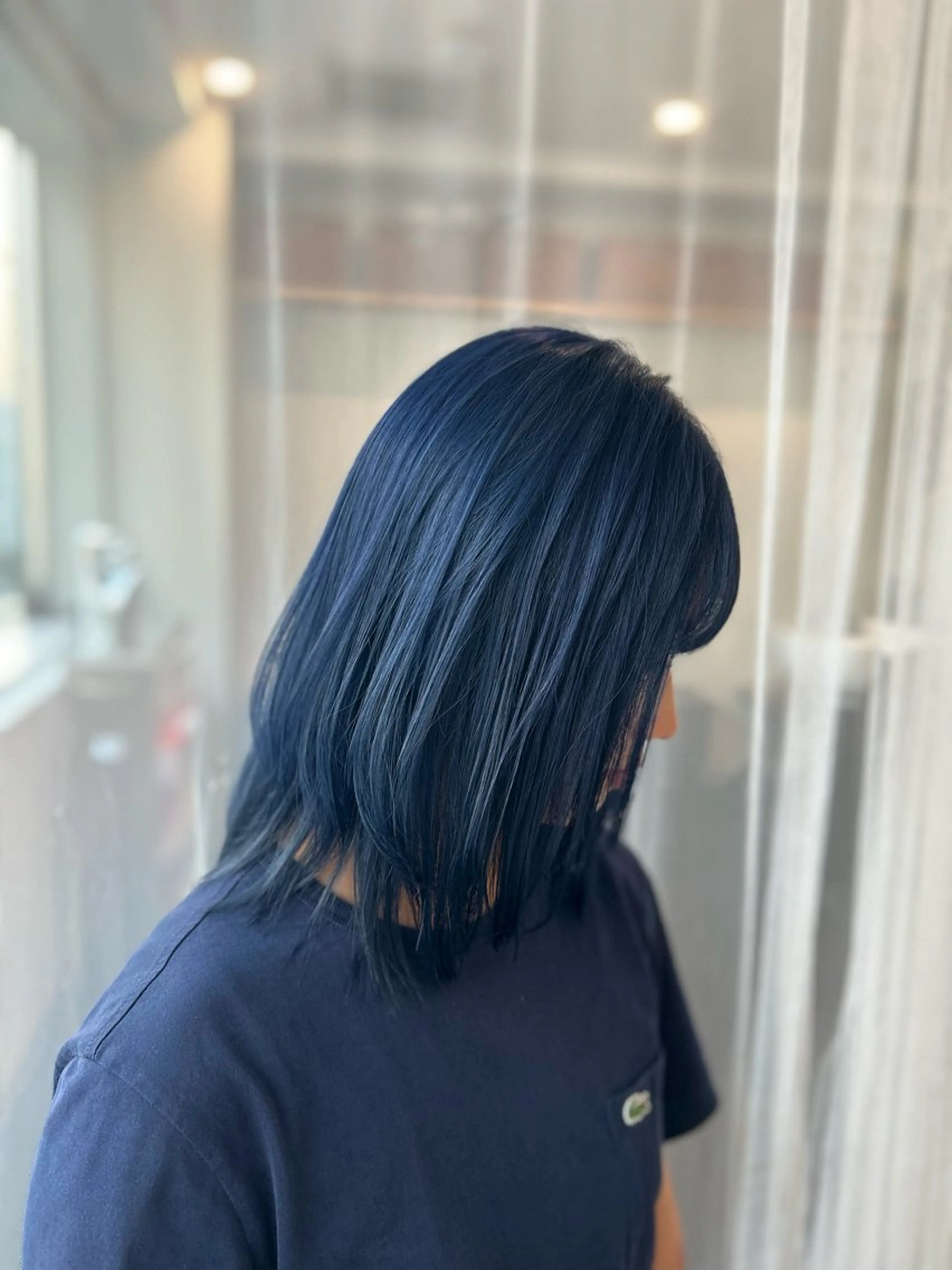 ミディアム ブリーチ/ベージュ /レイヤー/ひよりのヘアスタイル