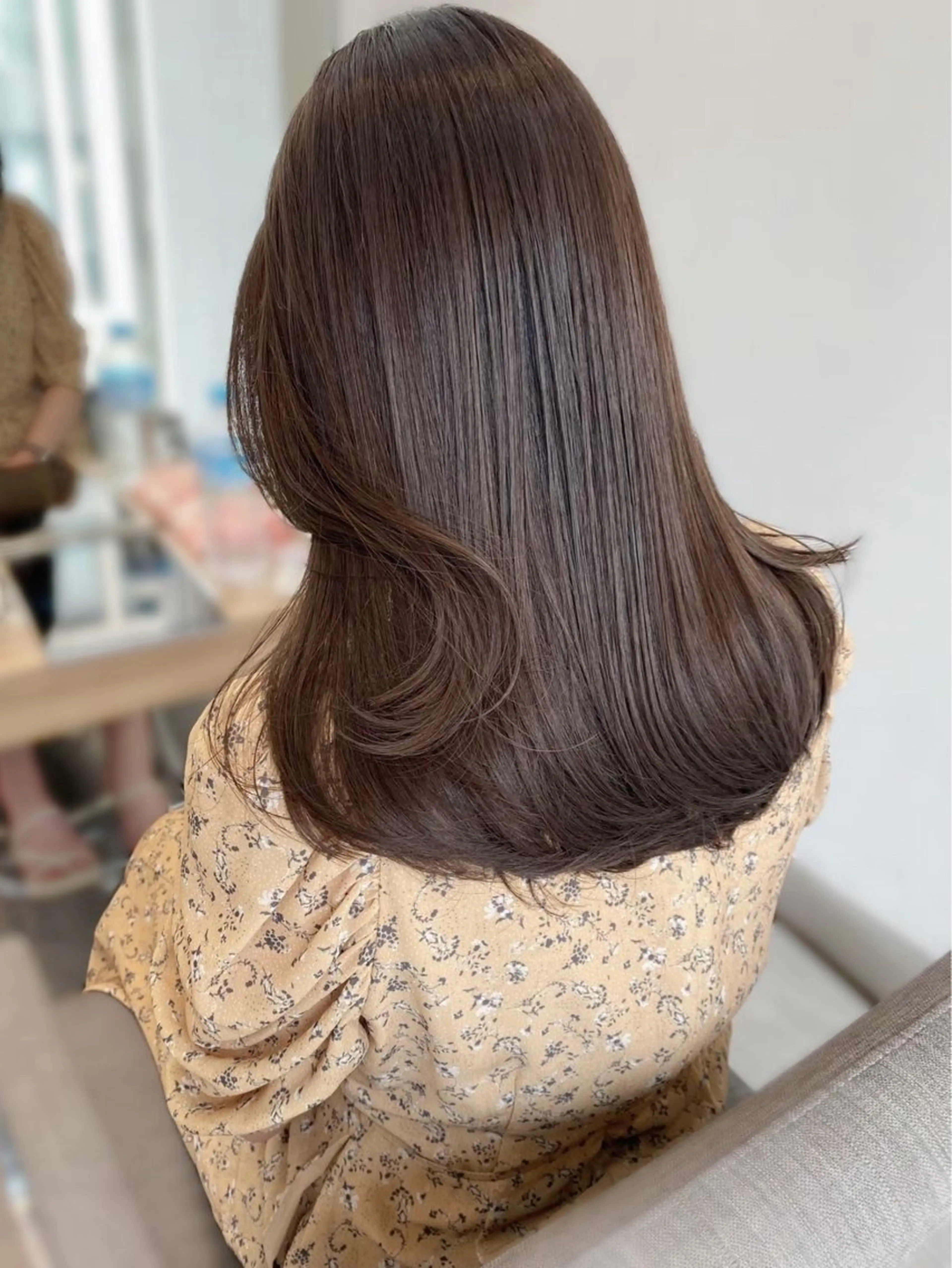 ミディアム カラー ブラウンカラー ナチュラルブラウン レイヤー/ベージュ/ どますず🌺のヘアスタイル