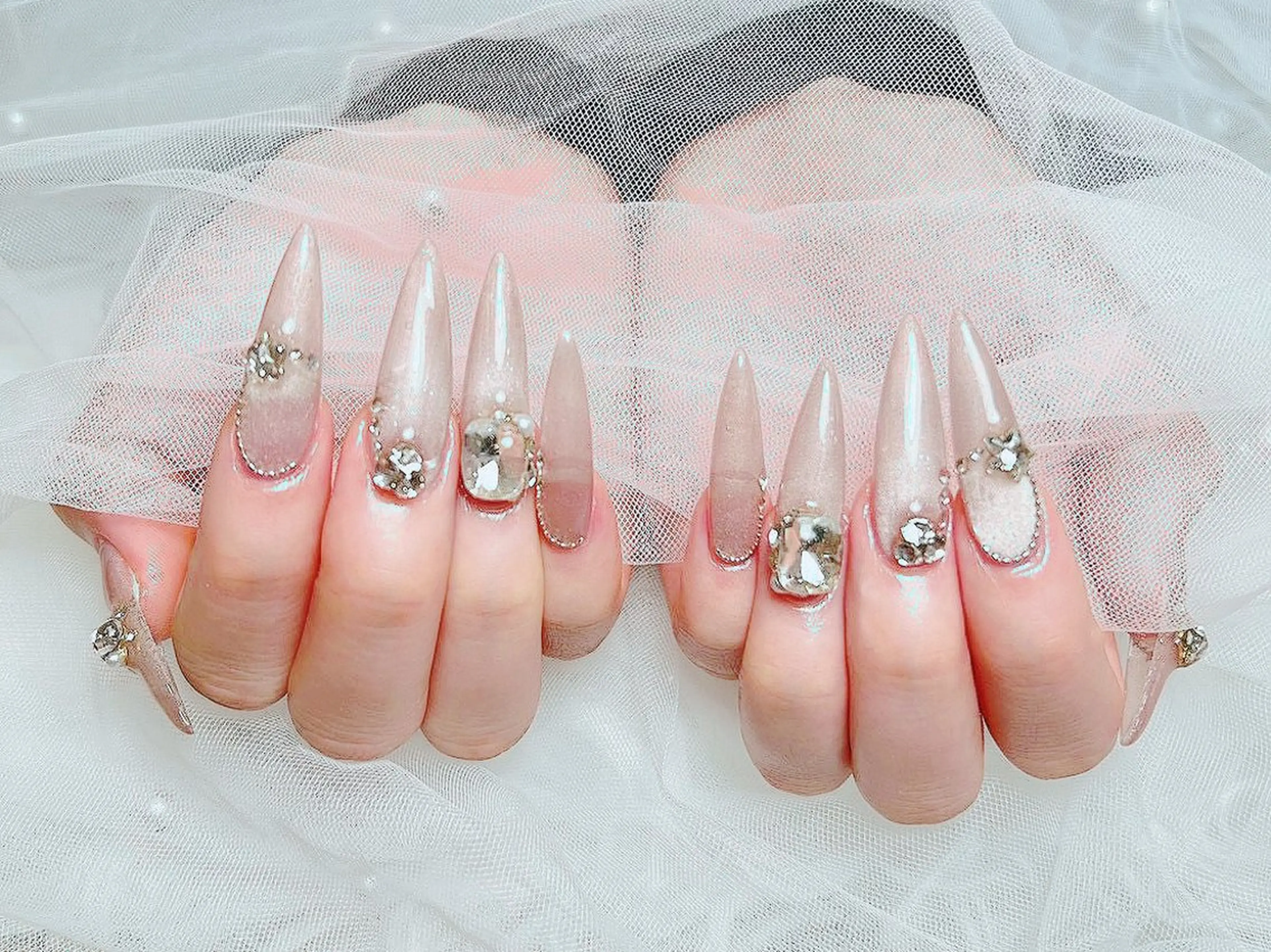 ネイル アートネイル オーロラネイル チークネイル 長さ出し フットネイル ハンドネイル フットネイル ハンドケア Noiranail_ studio川越西口のネイルデザイン