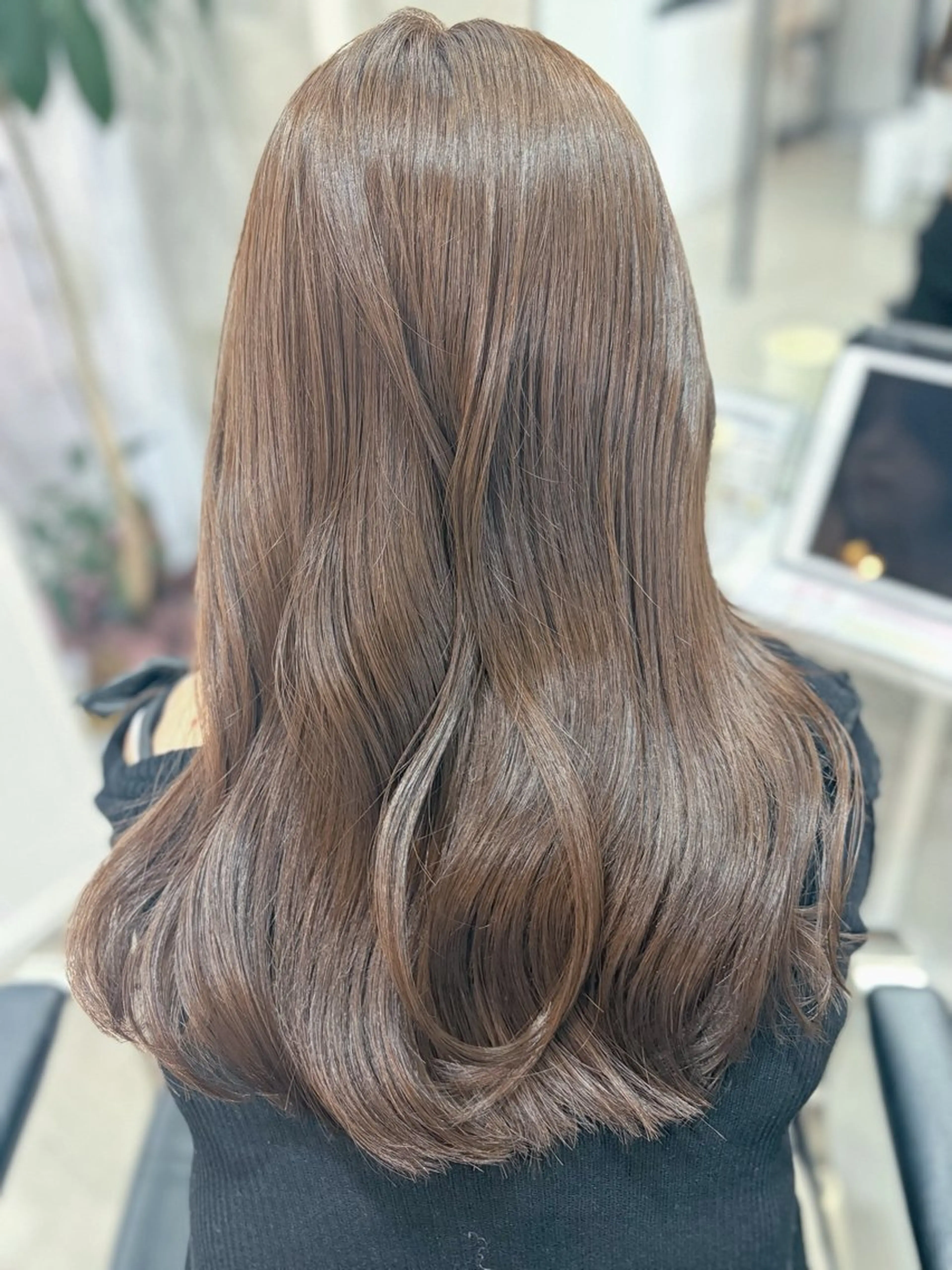 ロング カラー ブリーチ 透明感カラー ダブルカラー グレージュ ブリーチなしカラー ヘアカラー 池田 華怜のヘアスタイル