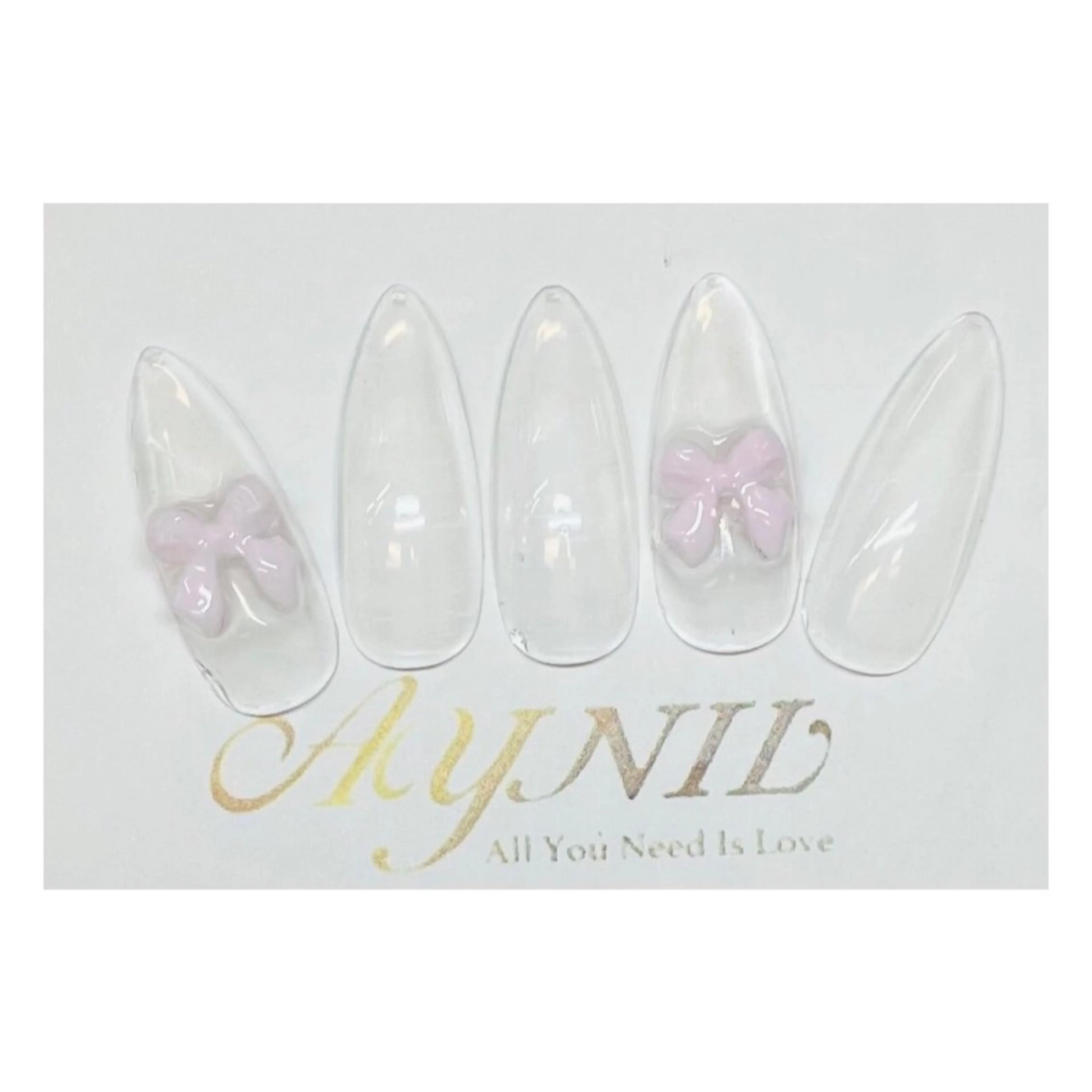 ネイル オーロラネイル フレンチネイル キラキラネイル ラメ(グリッター) ラメグラデーション 🦋AYNIL🦋 ナチュラル専門店♥️のネイルデザイン