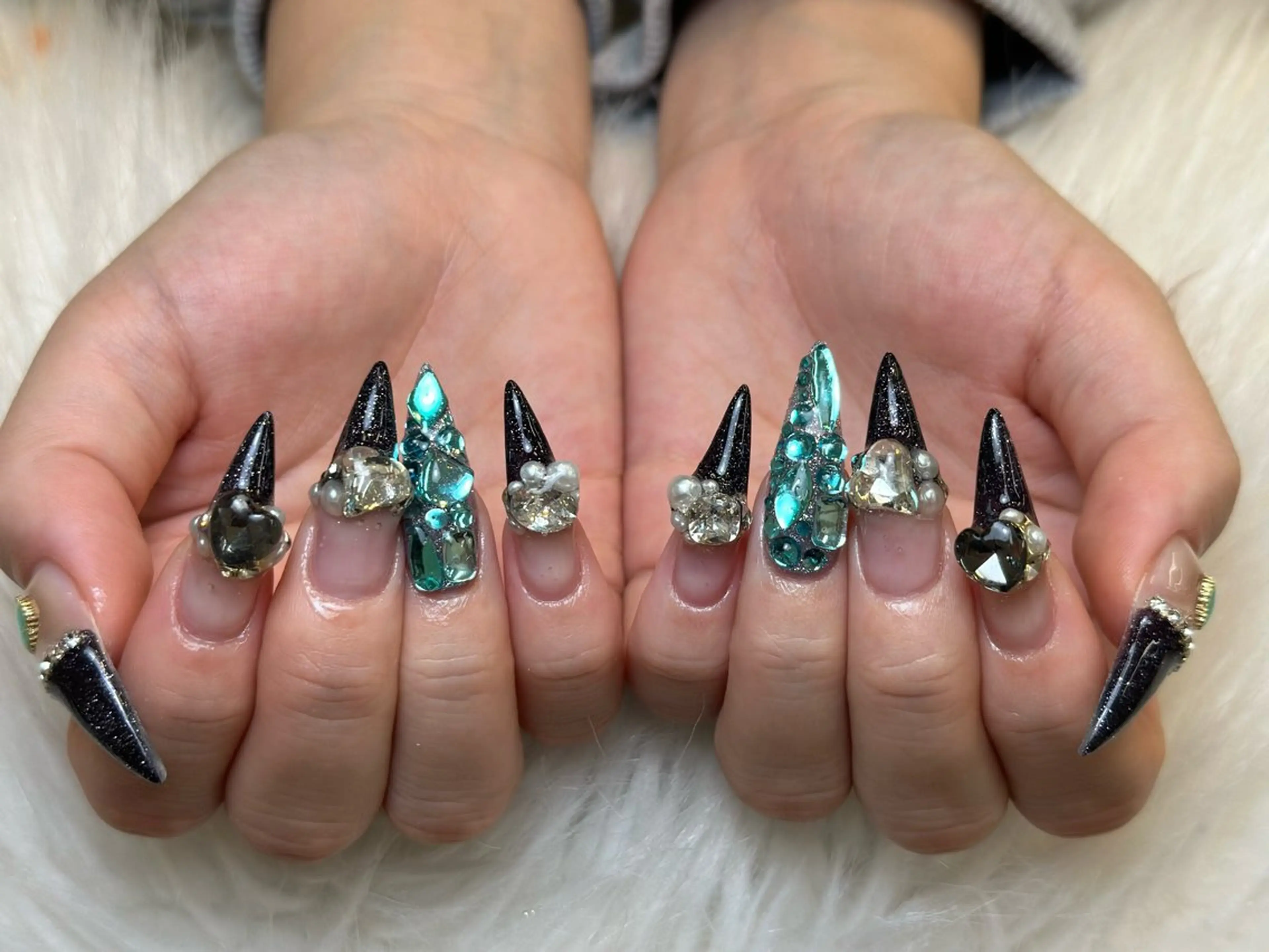 ネイル アートネイル 成人式 ジェルネイル ニュアンスネイル 夏ネイル ハンドネイル Nienail_ Luxeのネイルデザイン