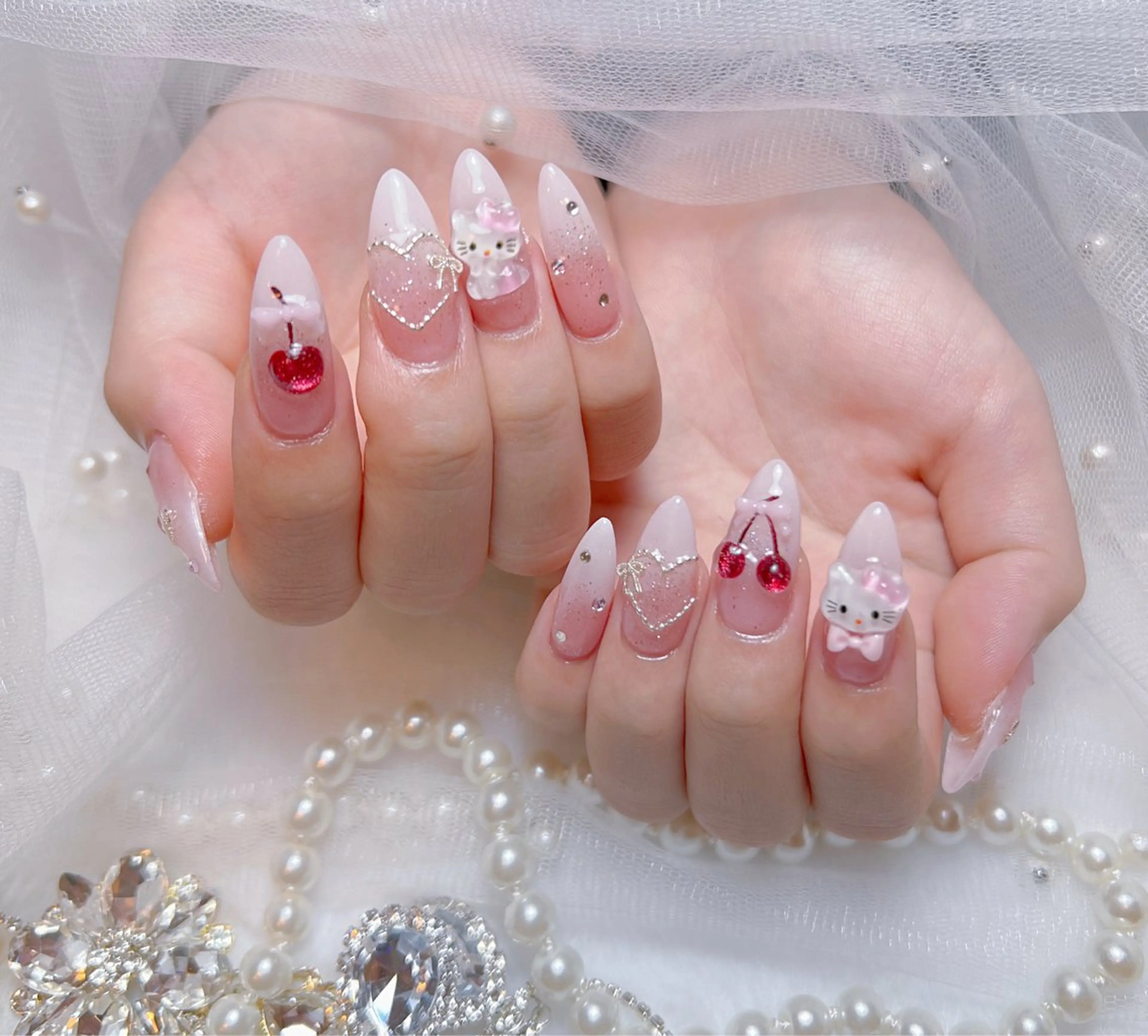 ネイル アートネイル オーロラネイル チークネイル 長さ出し フットネイル Miya _nailのネイルデザイン