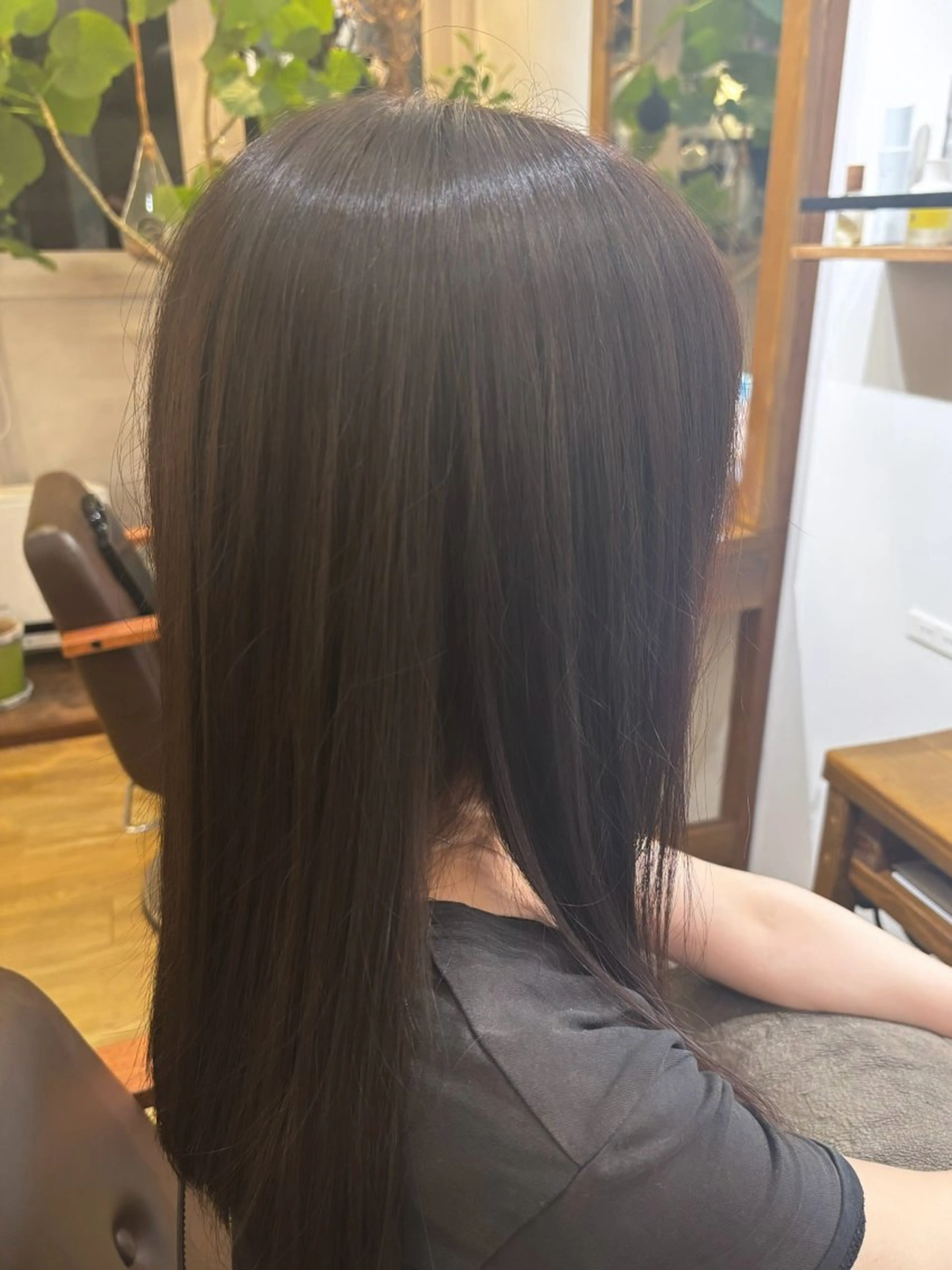 ロング 野口 魅羽のヘアスタイル