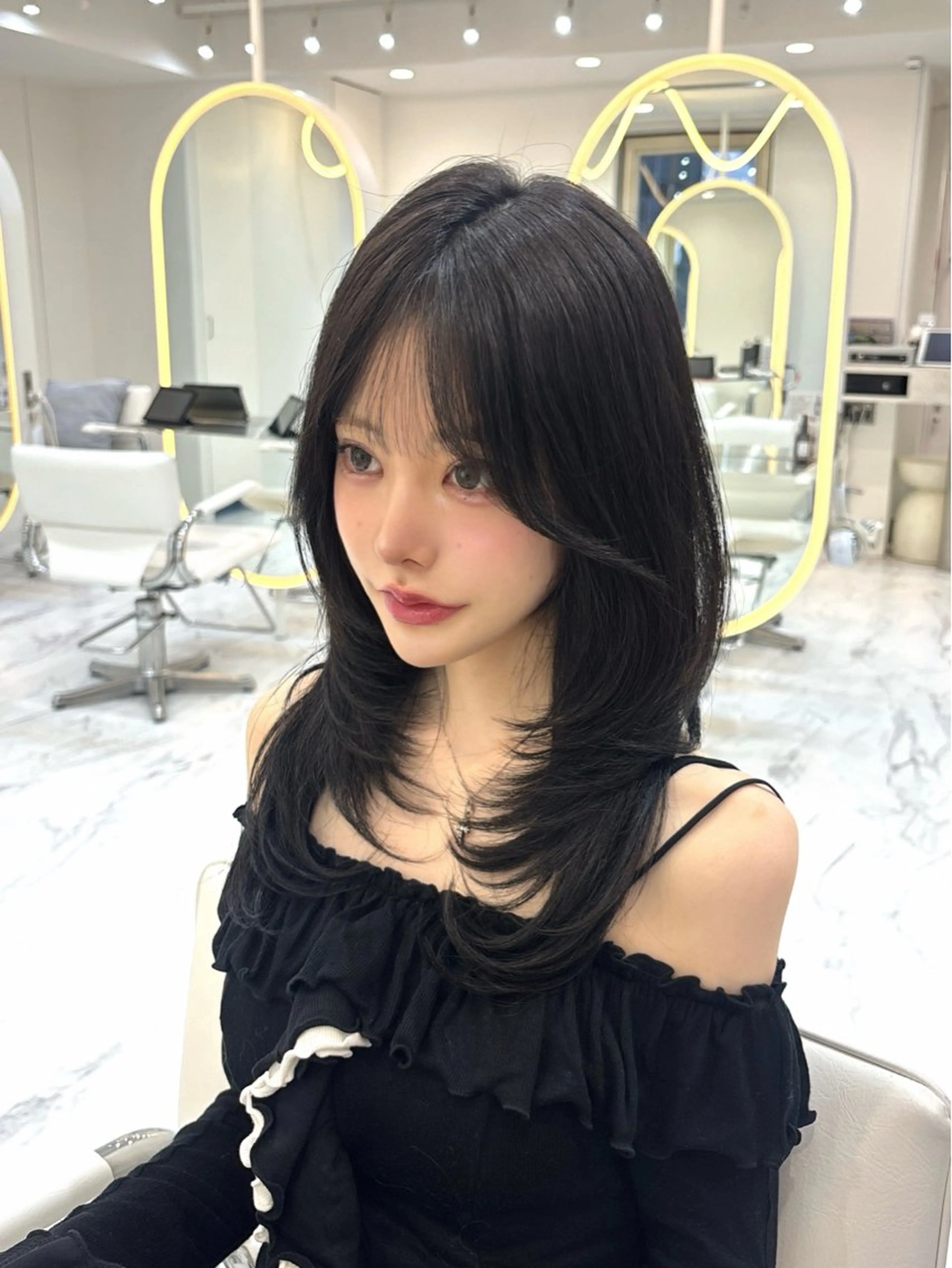 セミロング レイヤーカット 小顔カット カット ヘアカラー トリートメント 韓国ヘア/レイヤーカ ット/ASAKA🤍のヘアスタイル