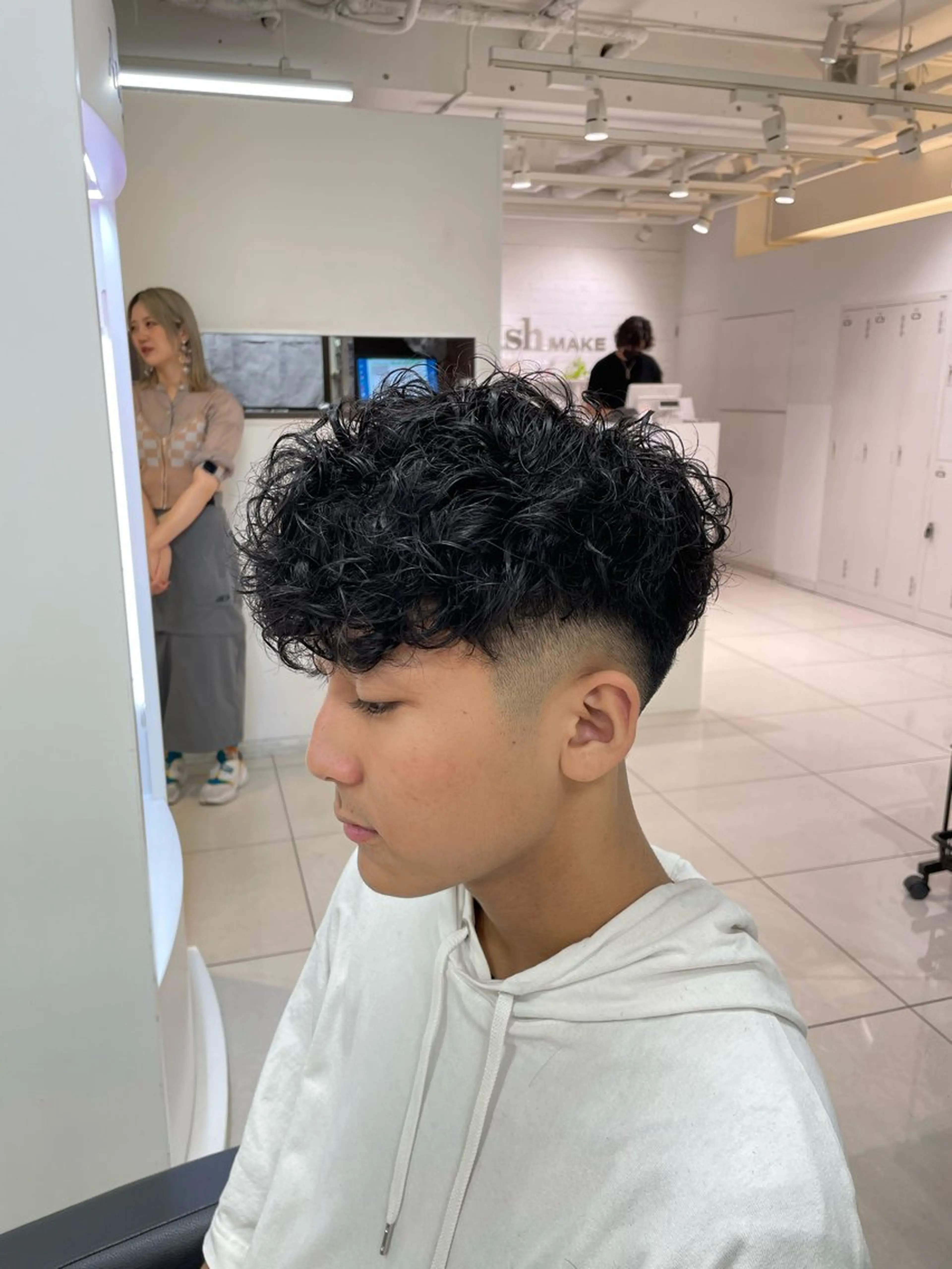 ショート パーマ メンズ スペインカール カット パーマ トリートメント フェザーパーマ職人 🪶ryosukeのヘアスタイル