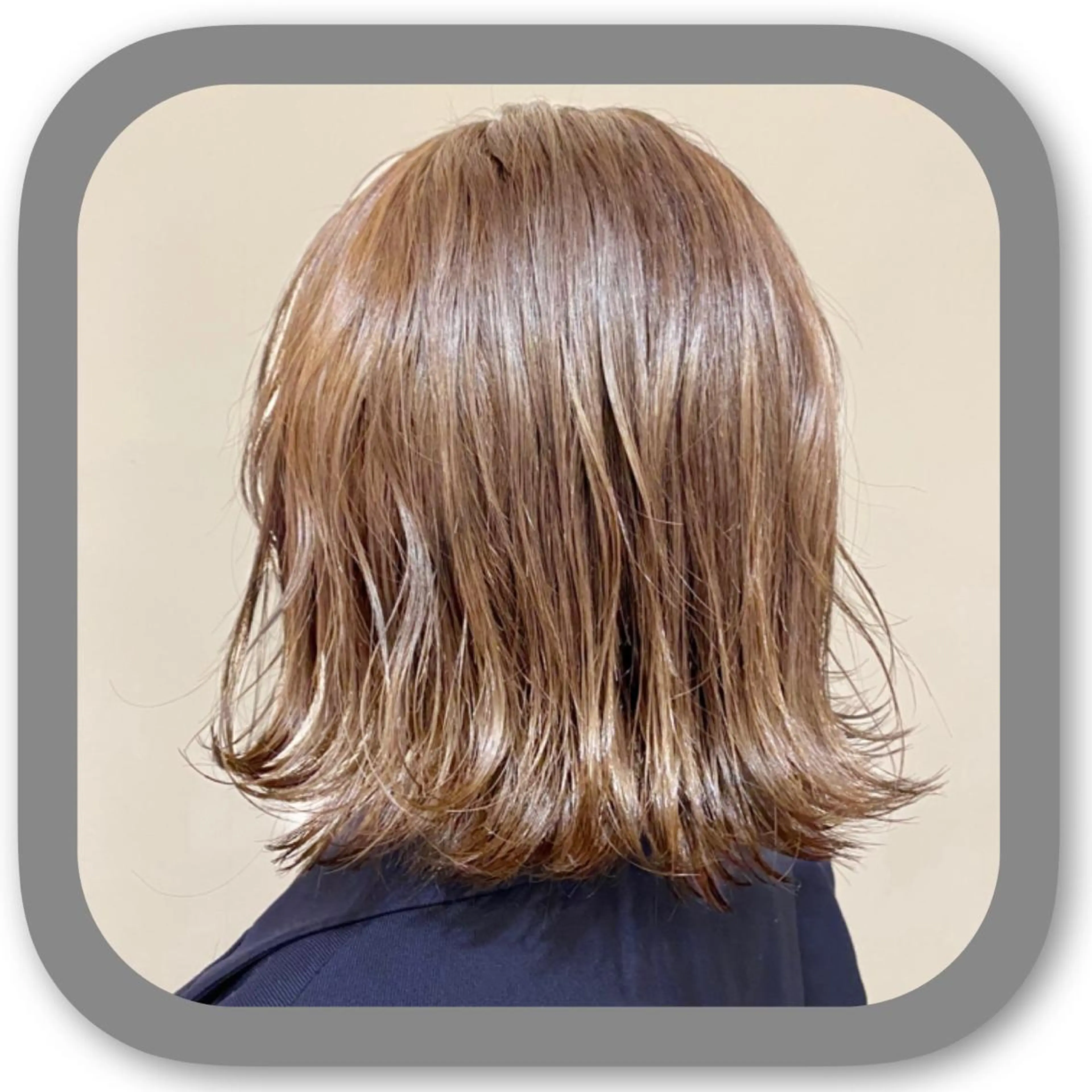 ショート アッシュ ボブ 髪質改善 レイヤーカット ショートヘア カット ヘアカラー ショート〜ミディアム 喜多司のヘアスタイル