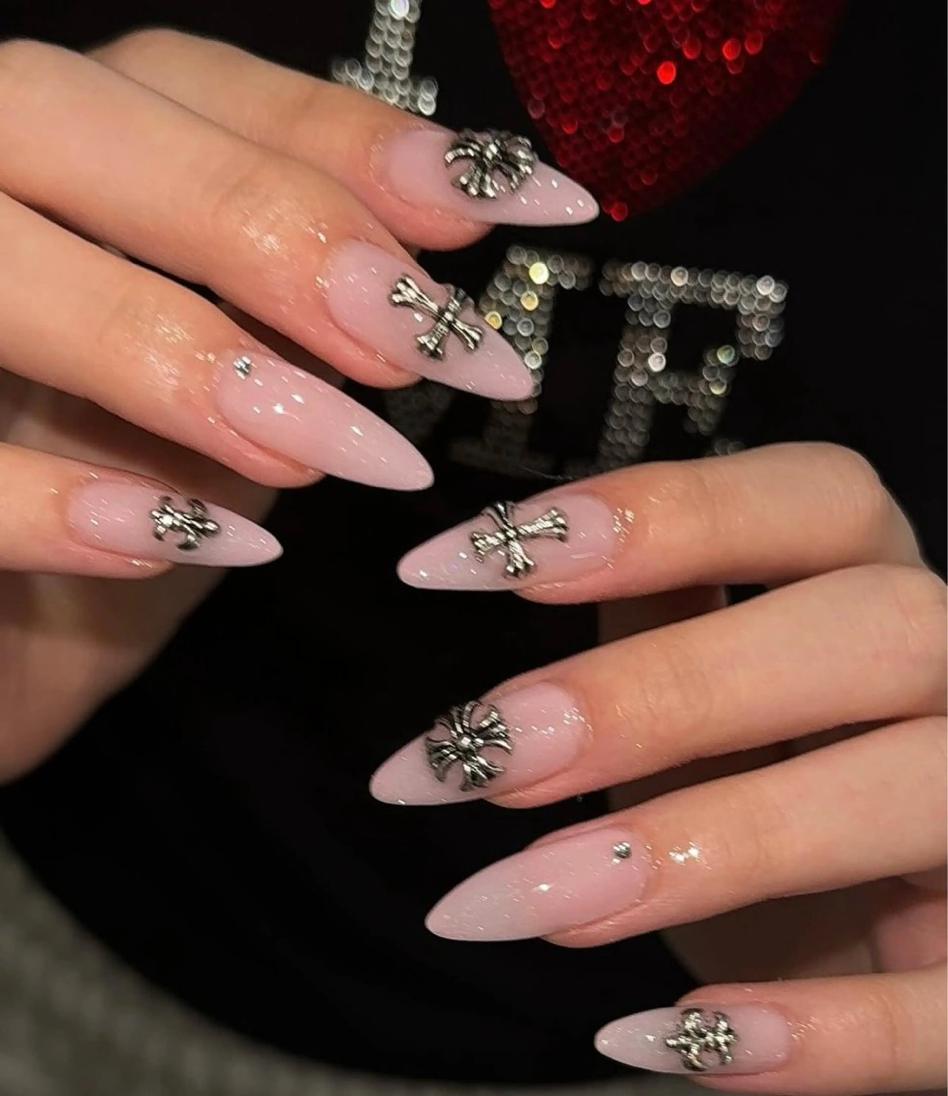 ネイル ハンドネイル BERA NAILSのネイルデザイン