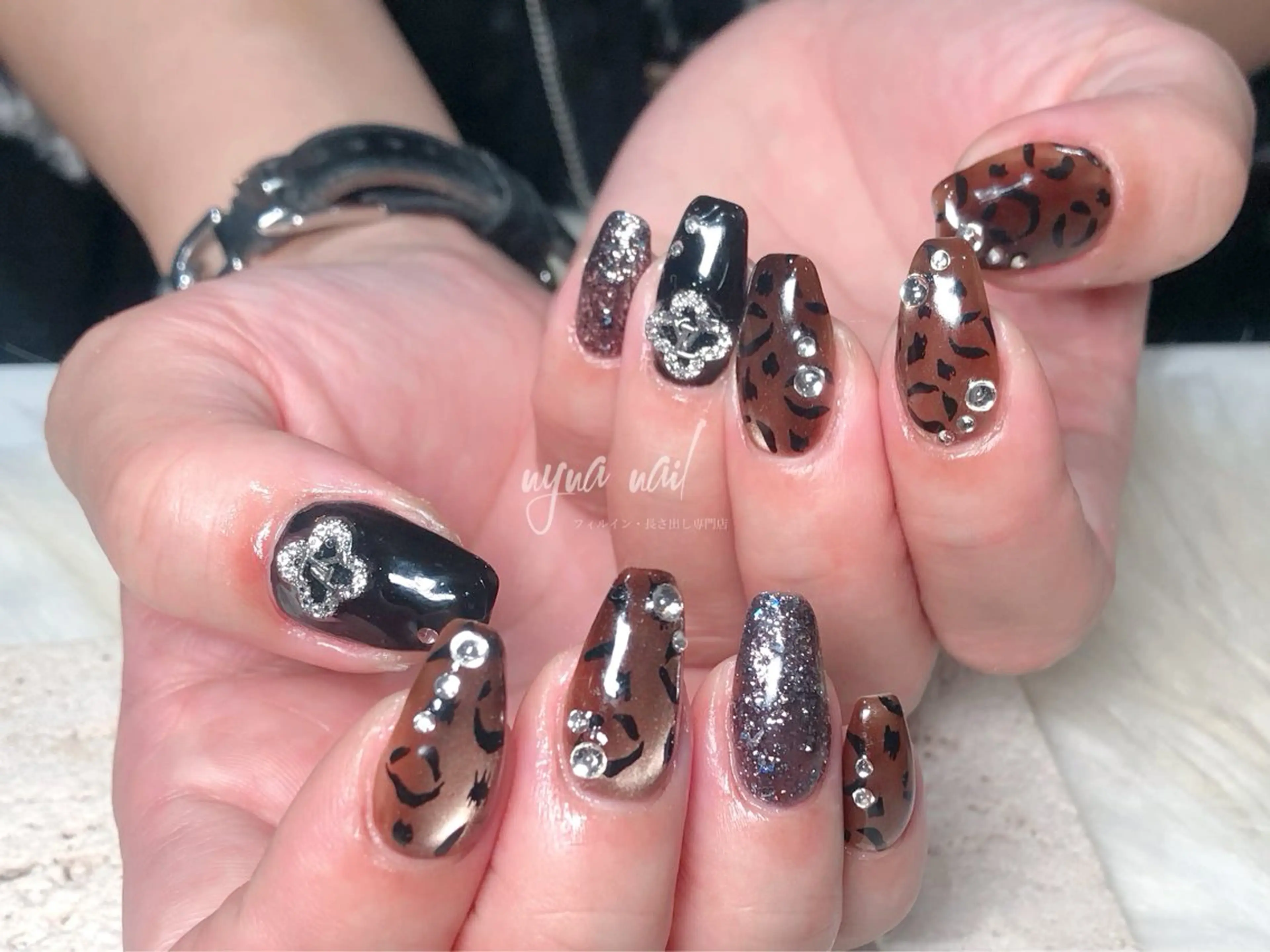 ネイル ハンドネイル 長さ出し専門 nynaのネイルデザイン