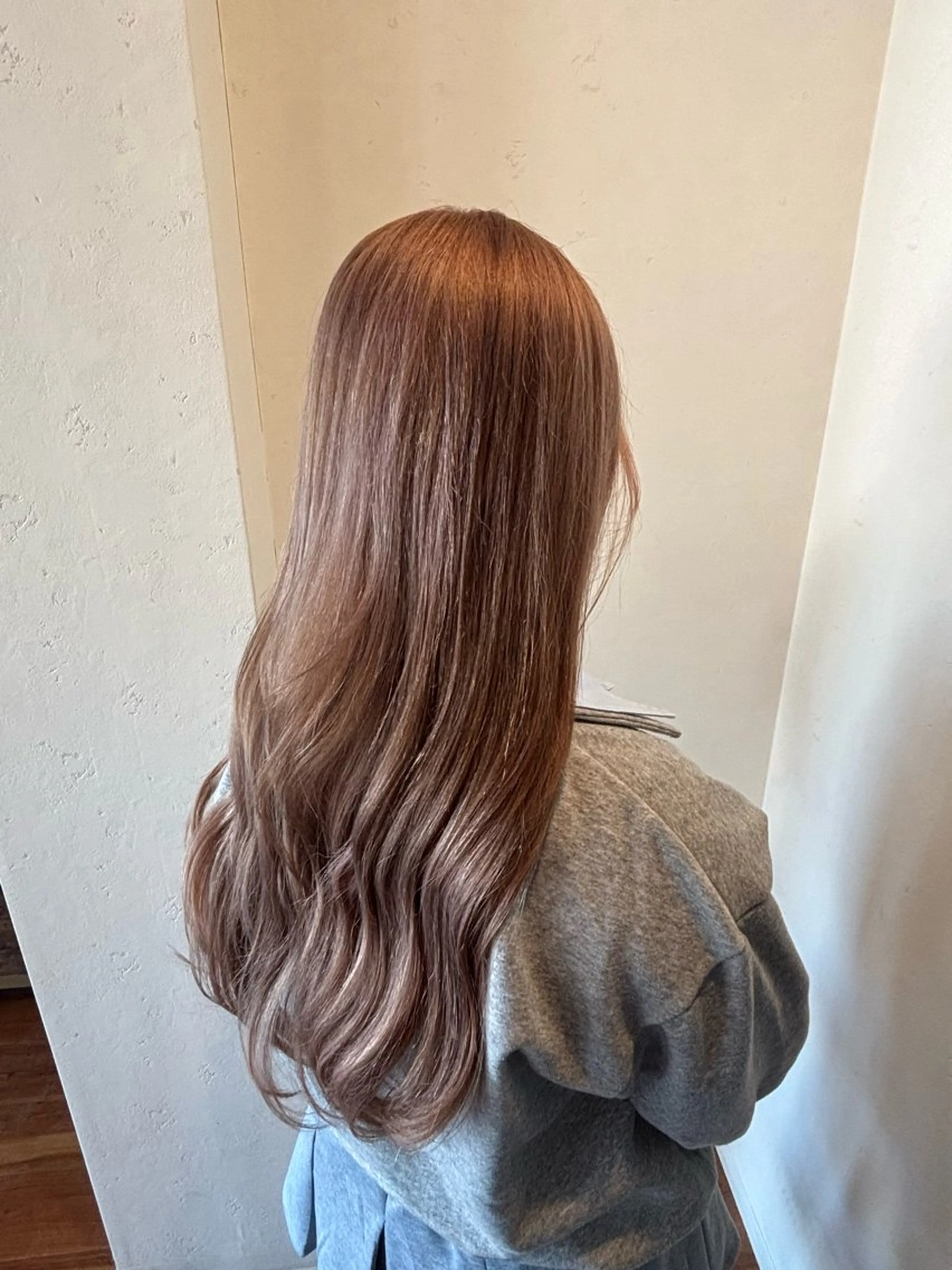 ロング レディースレイヤー× 透明感カラー/紗彩のヘアスタイル