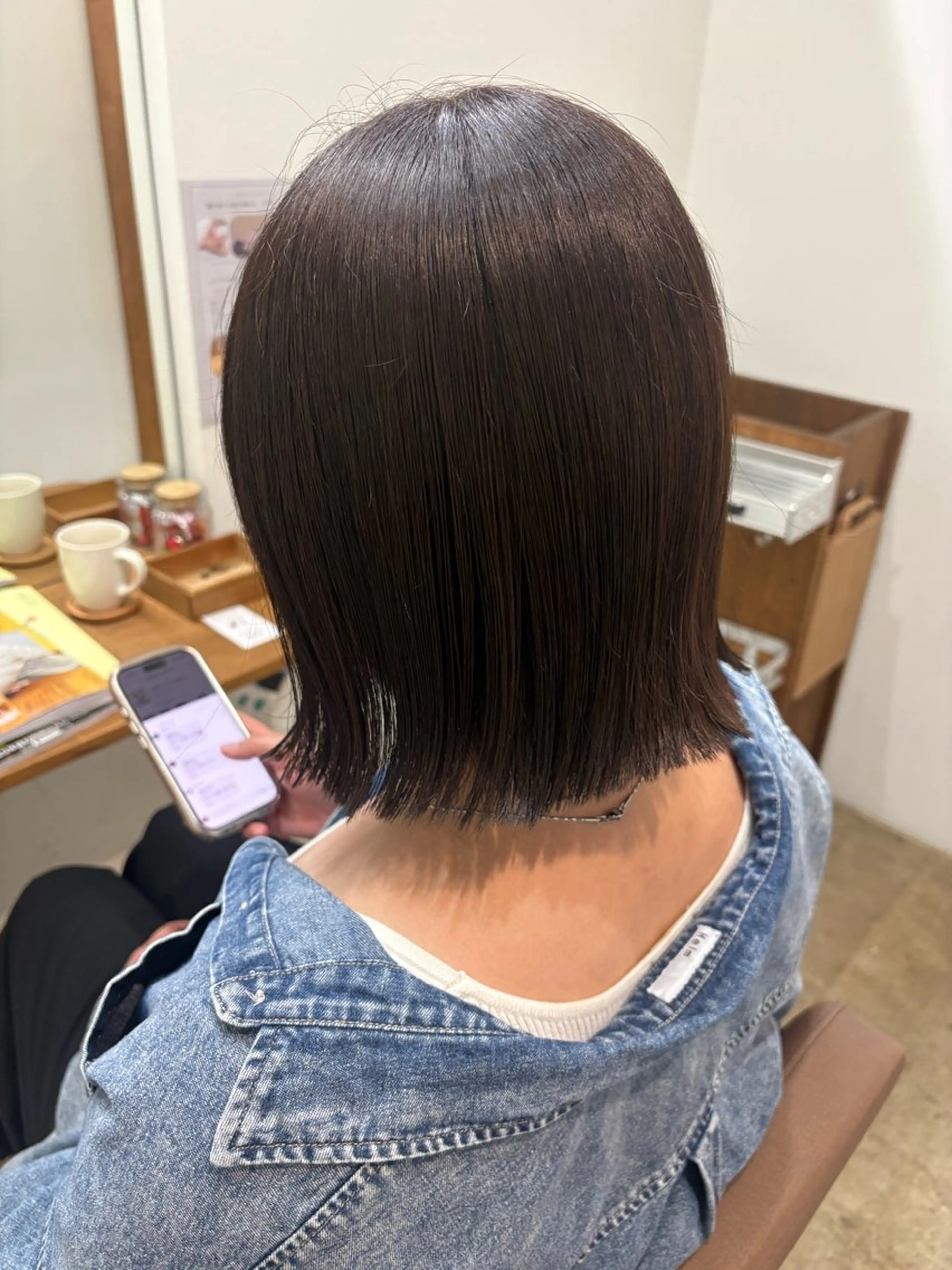ショート ボブ 外ハネヘア 岩井 七香のヘアスタイル