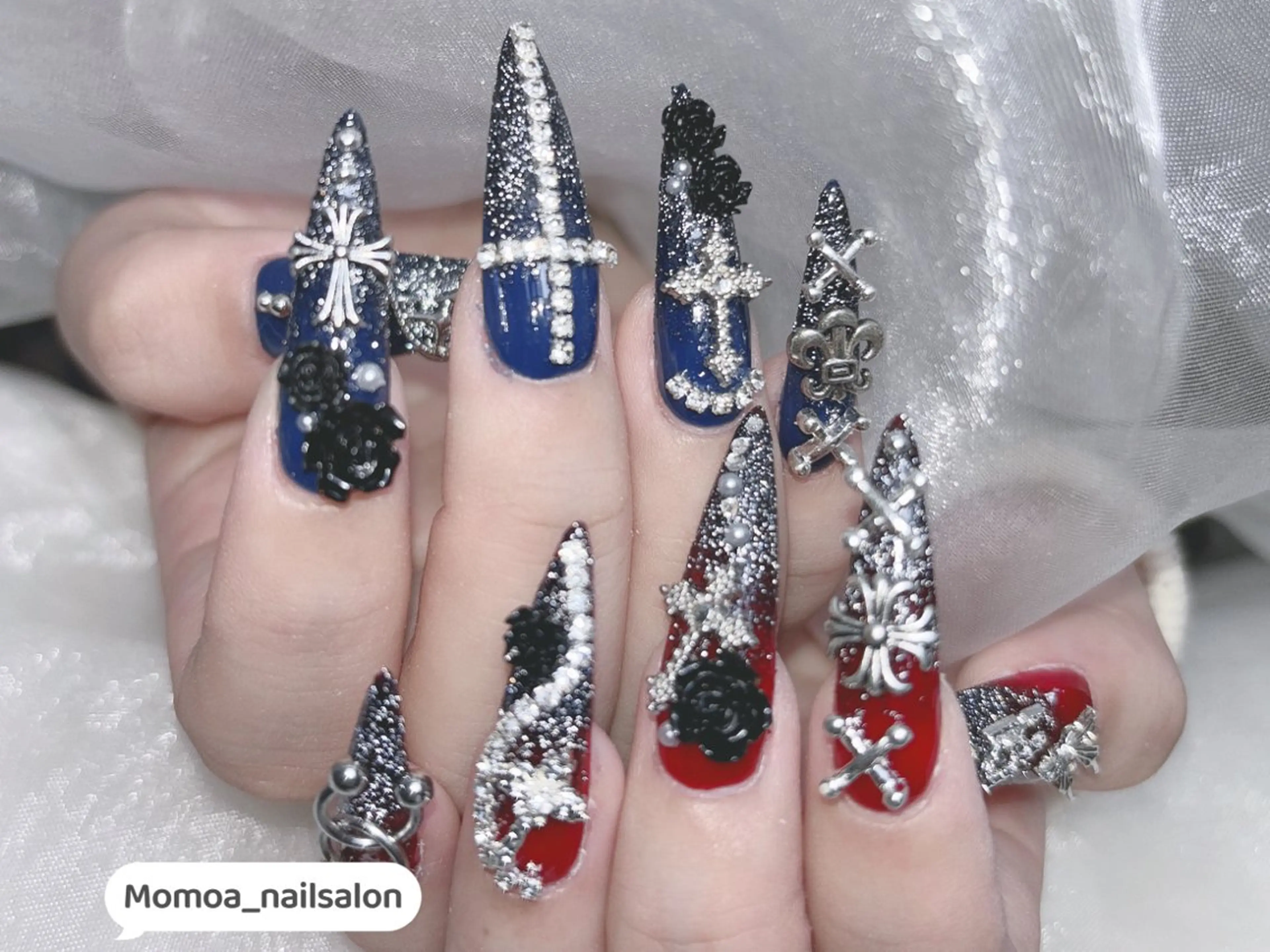 ネイル キラキラネイル 韓国ネイル スカルプネイル ハンドネイル MoMoA Nail ネイル長さ出し専門店のネイルデザイン