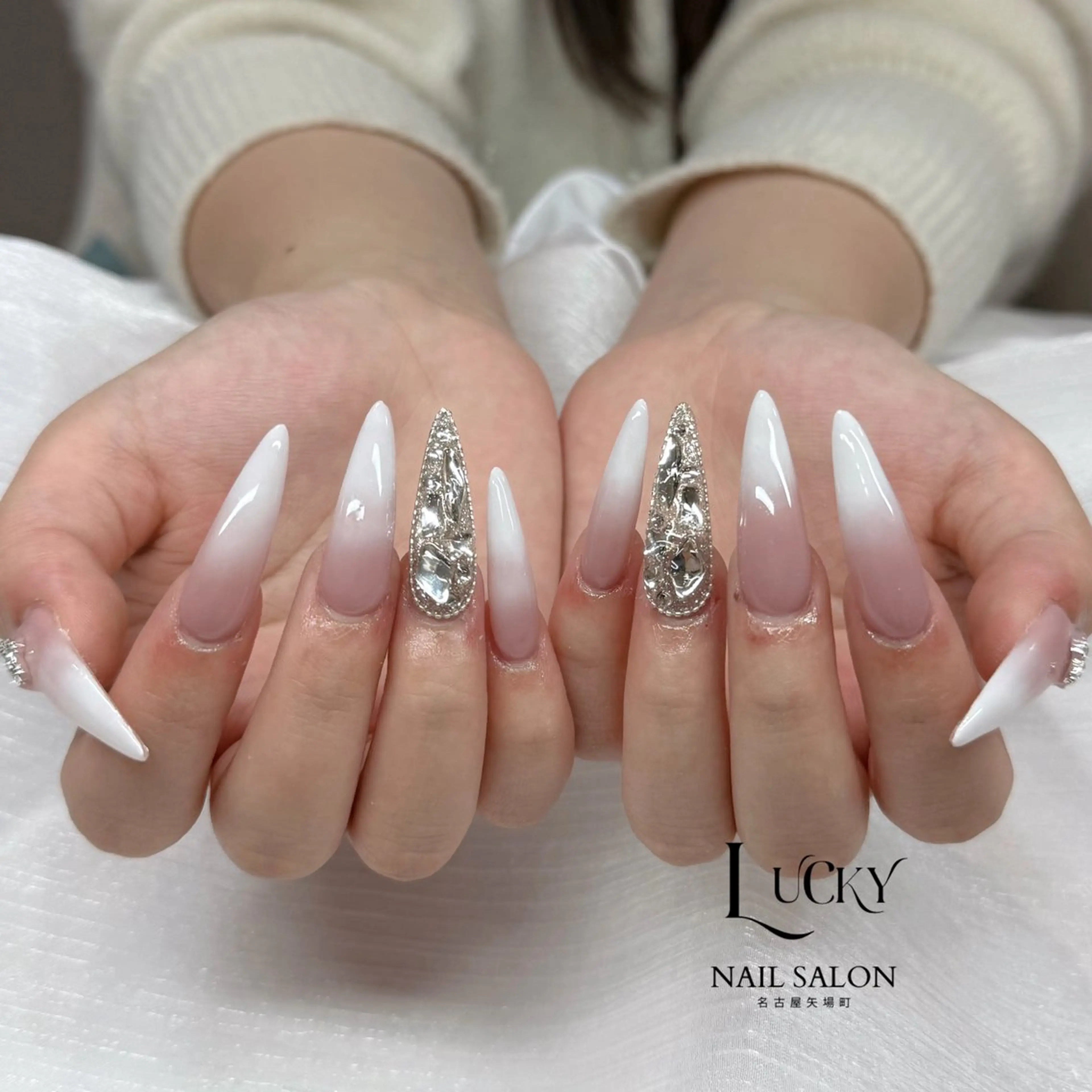 ネイル アートネイル 長さ出し ジェルネイル ロングネイル 持ち込み Lucky Nail Salonのネイルデザイン