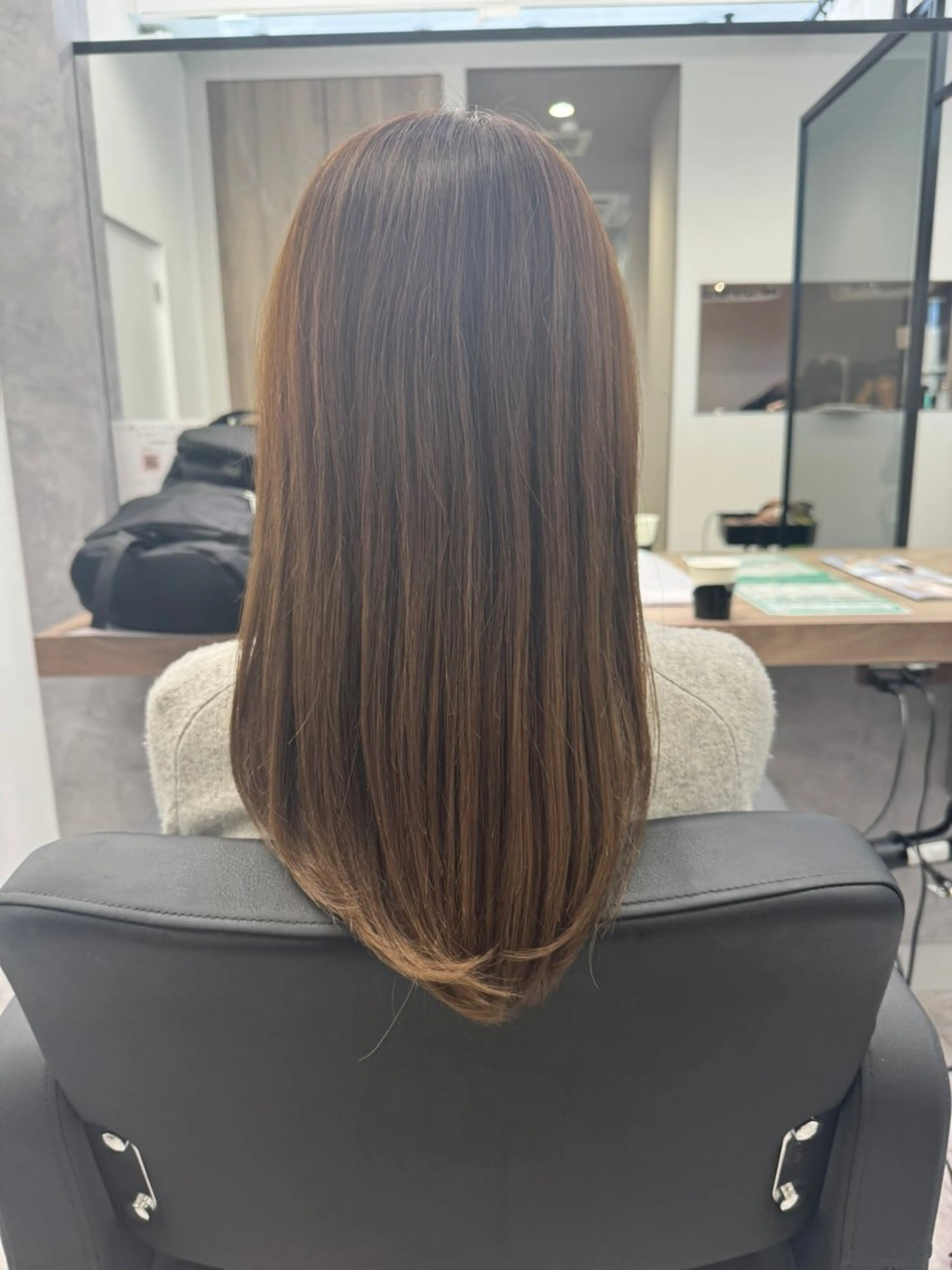 セミロング カット ヘアカラー 高橋 廉人のヘアスタイル