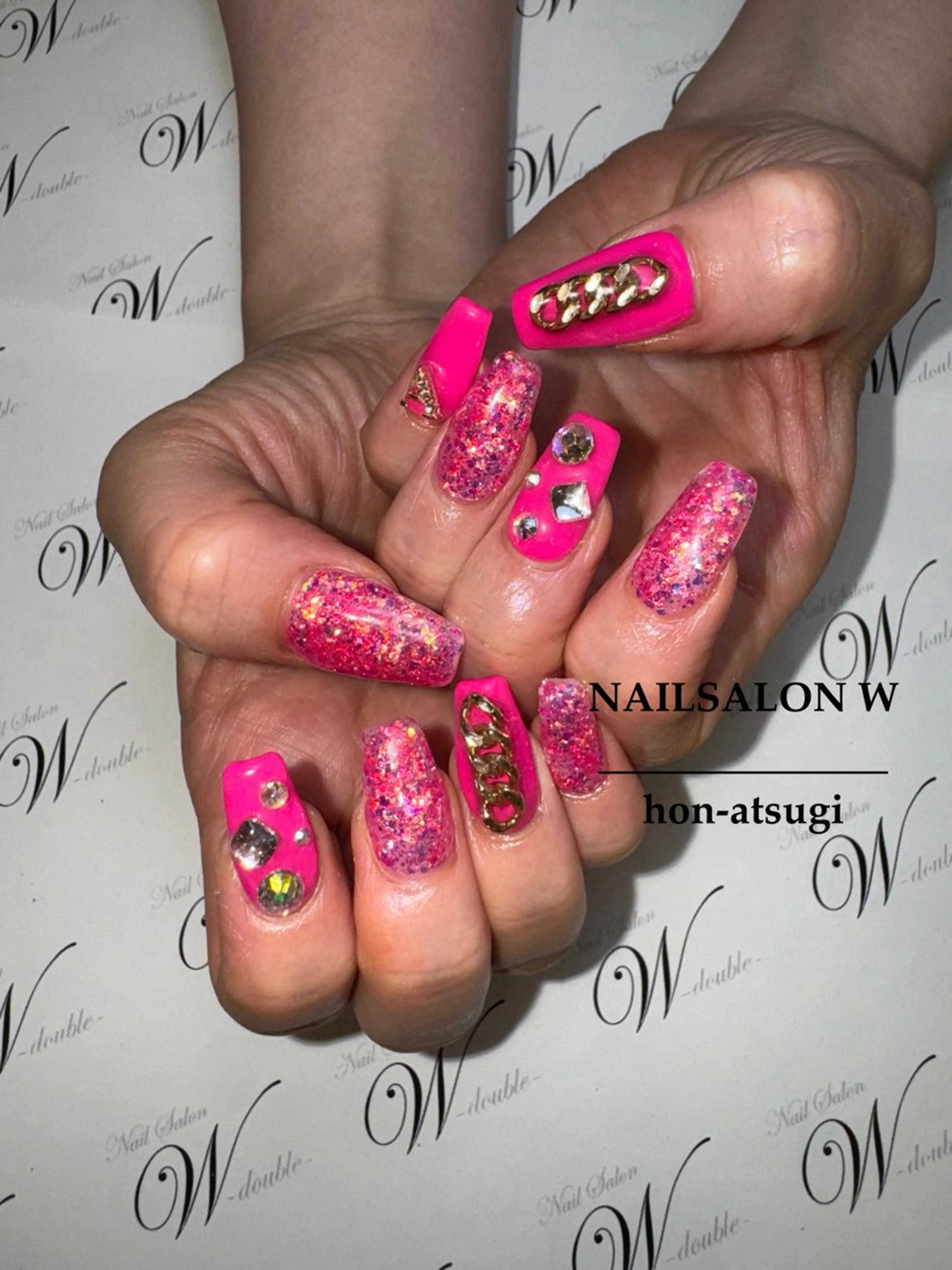 ミディアム ハンドネイル ネイルサロン ダブルのネイルデザイン