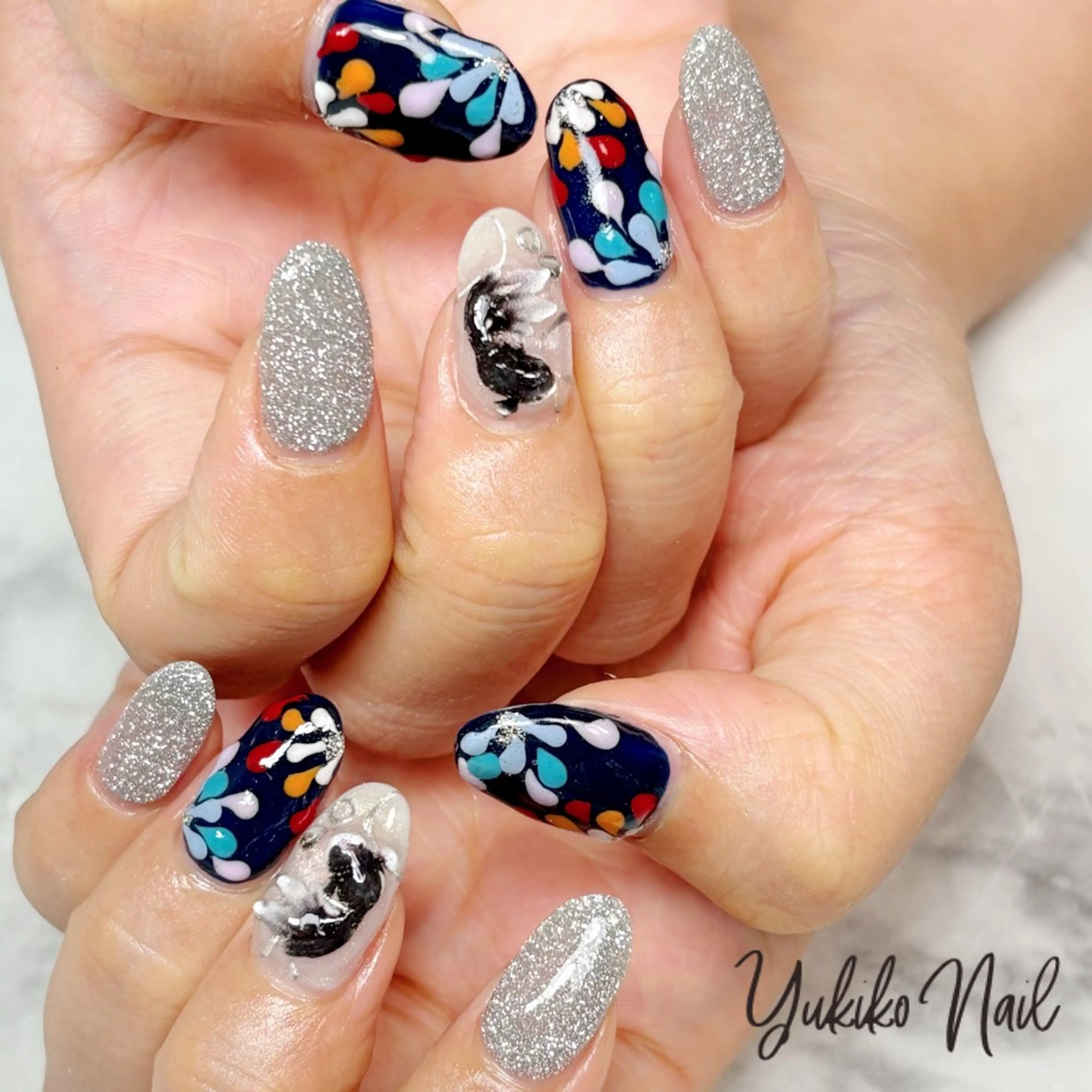 ネイル フラッシュネイル キラキラネイル ラメ(グリッター) 夏ネイル ユキコ ネイルのネイルデザイン
