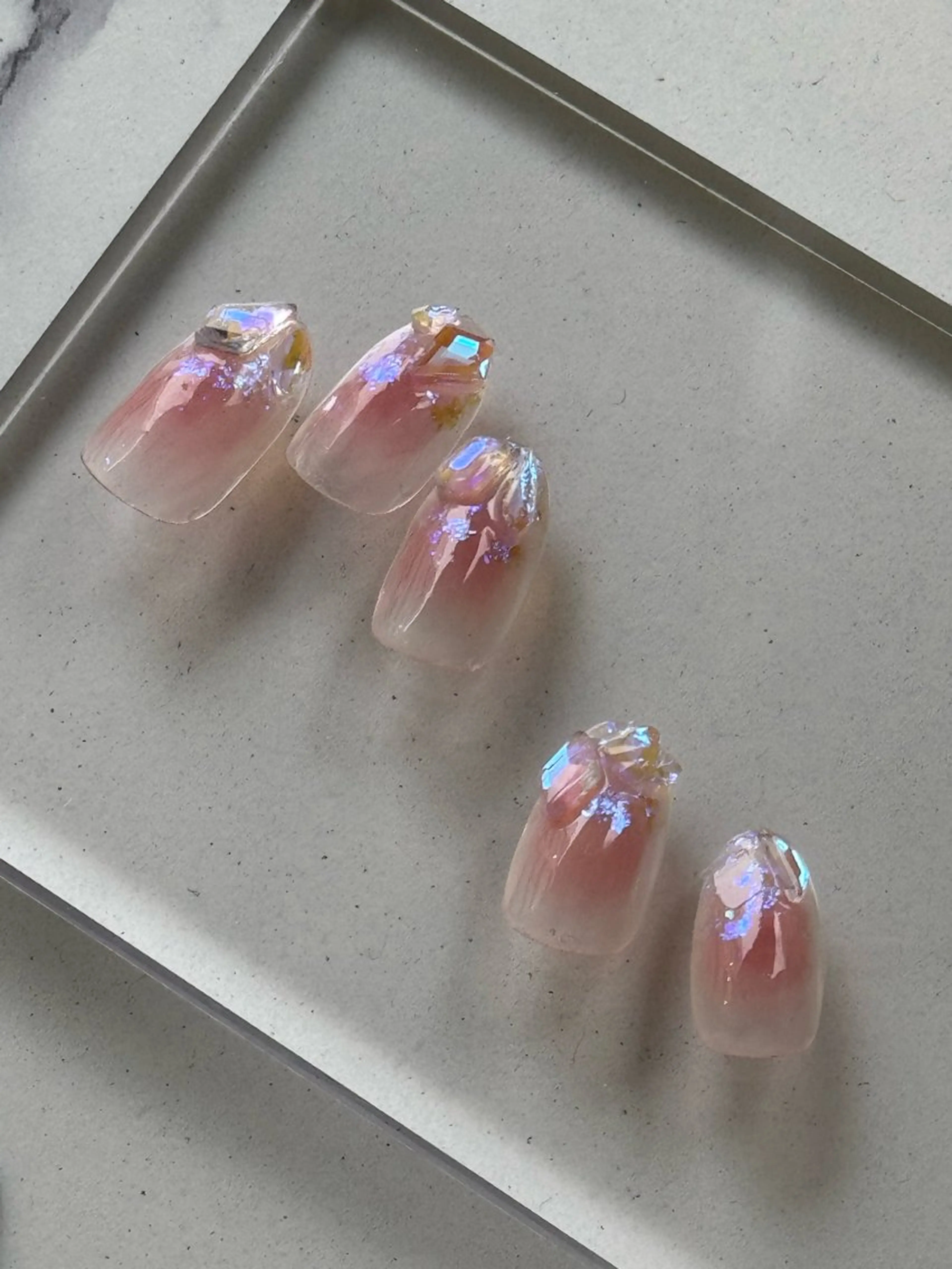 ネイル チークネイル ワンホンネイル ハンドネイル K. NANAのネイルデザイン