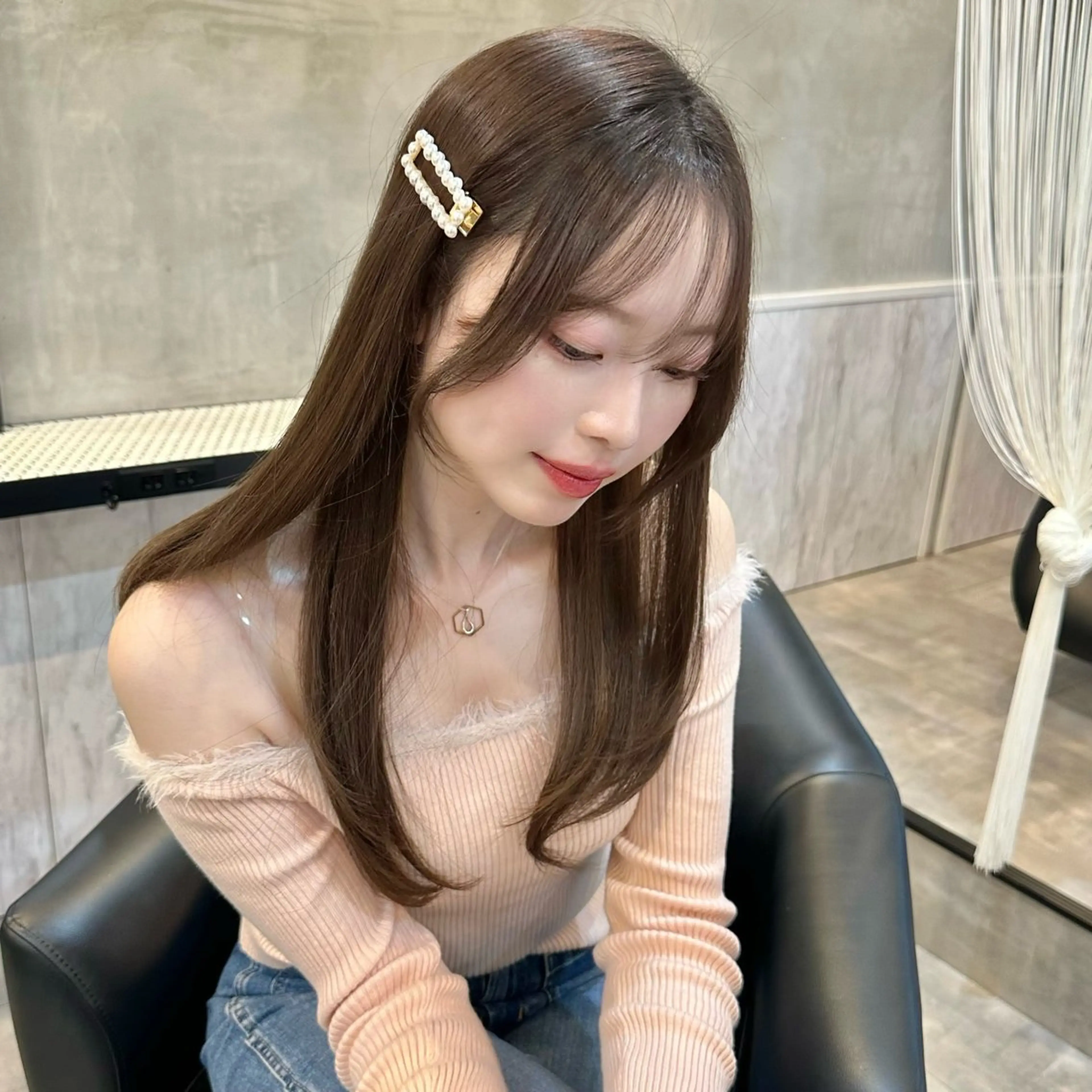 セミロング カット ヘアカラー トリートメント 🌹ハッシュカット、 レイヤー韓国ヘア🌹のヘアスタイル