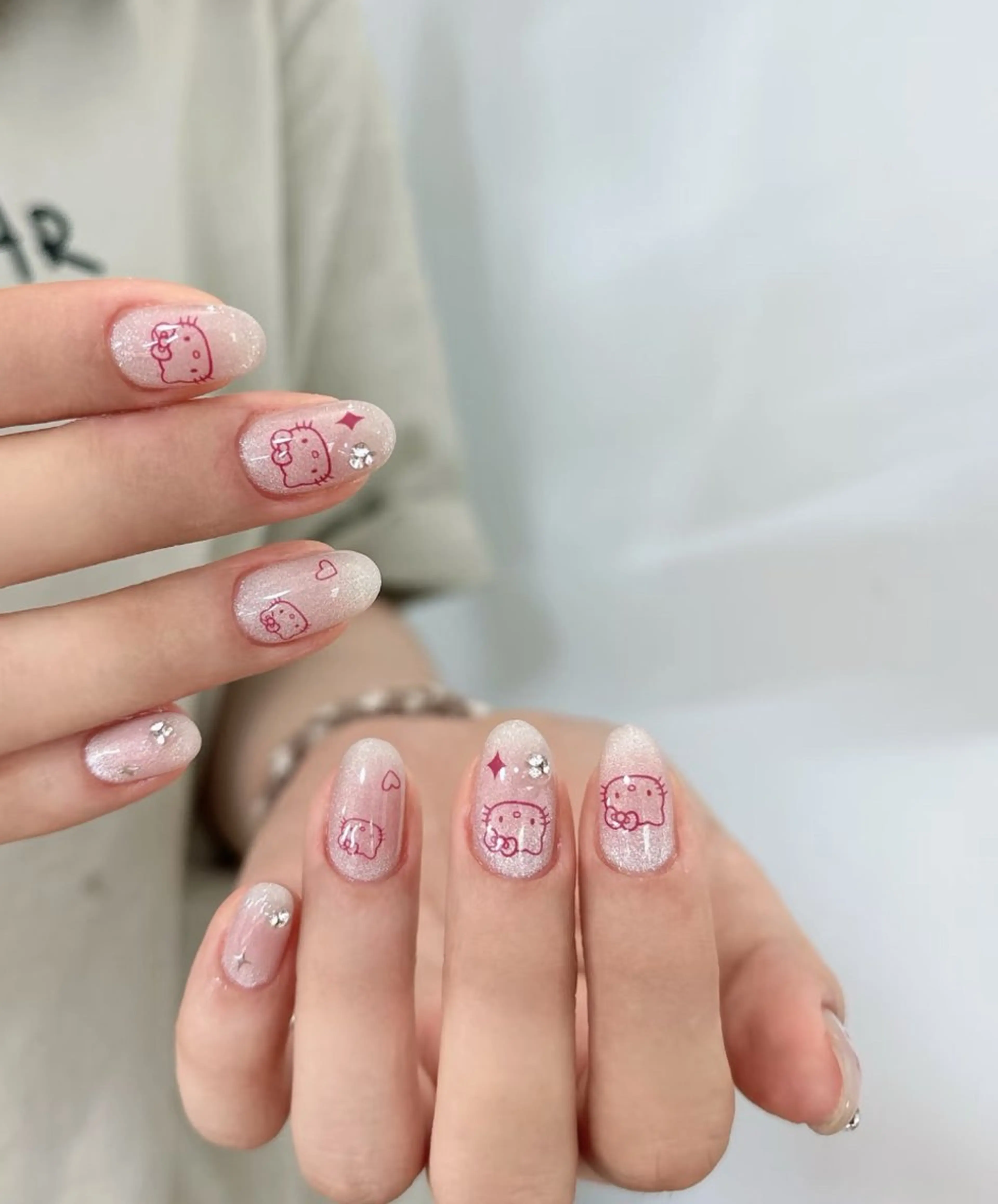 ネイル フレンチネイル グラデーション キラキラネイル 韓国ネイル マグネットネイル ハンドネイル 🎀🎀YooLi Nail Salonのネイルデザイン