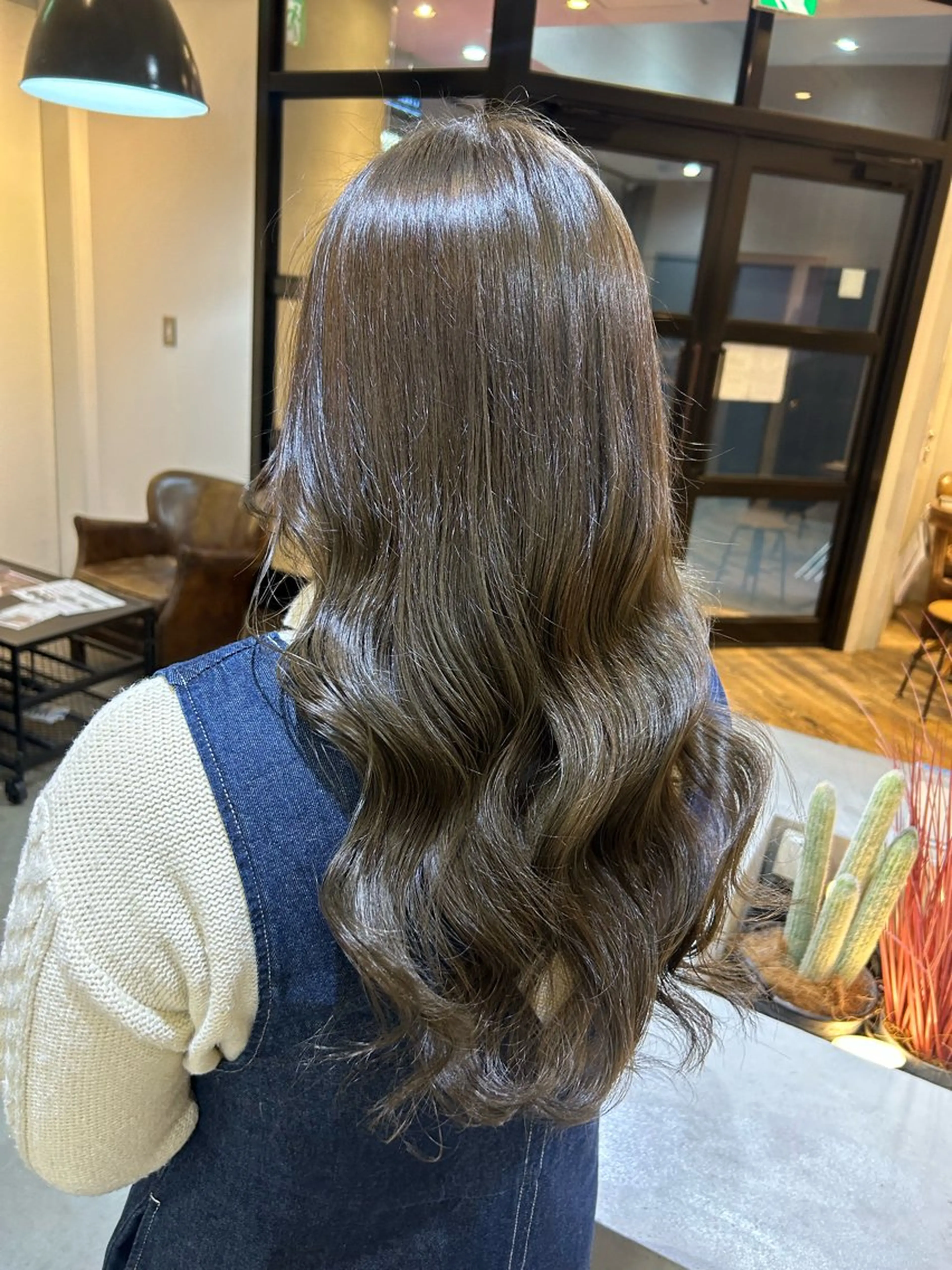 ロング ヘアカラー トリートメント 艶髪/髪質改善 yukaのヘアスタイル