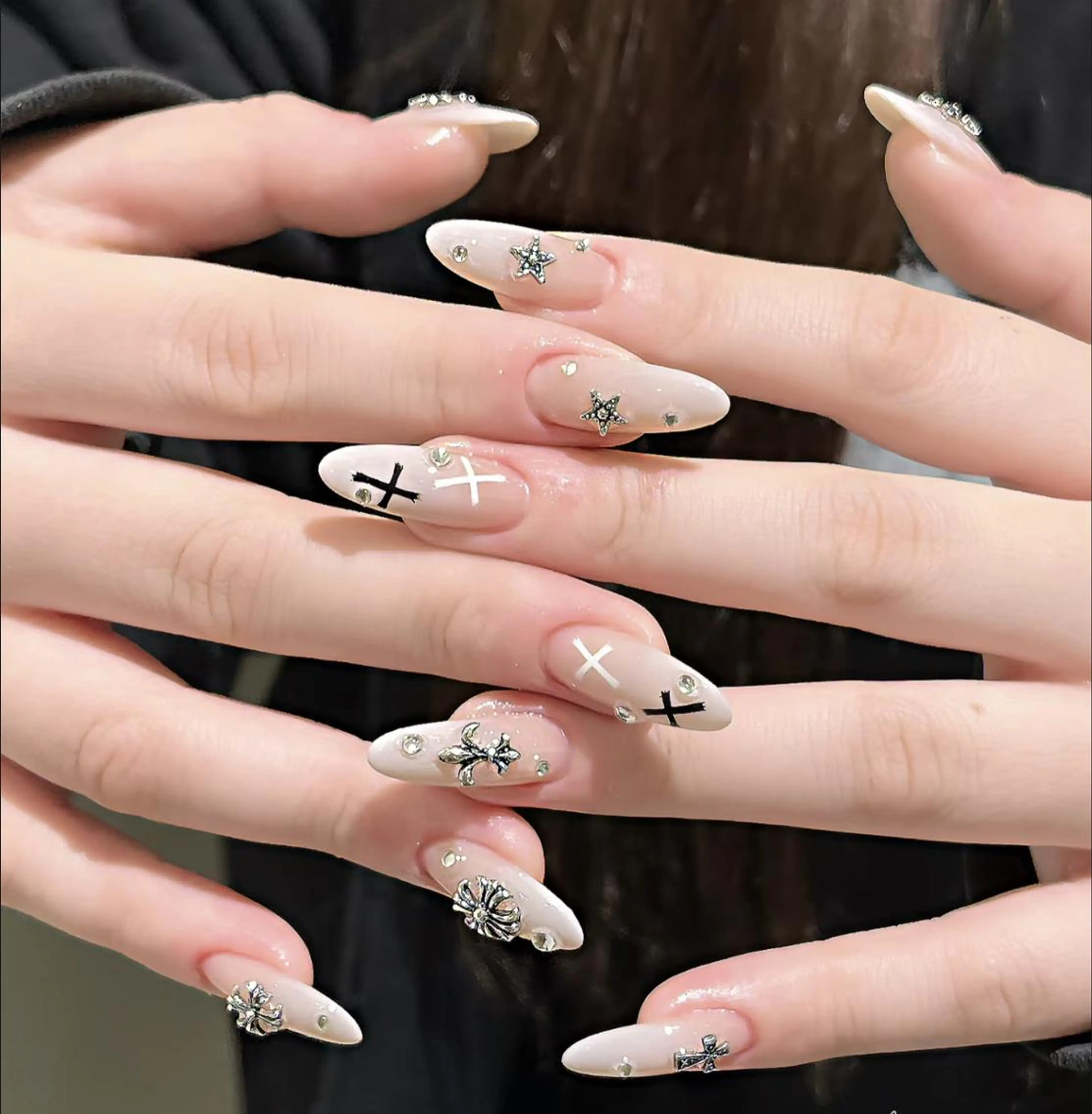 ネイル ハンドネイル エリ🫧 nail池袋東口のネイルデザイン