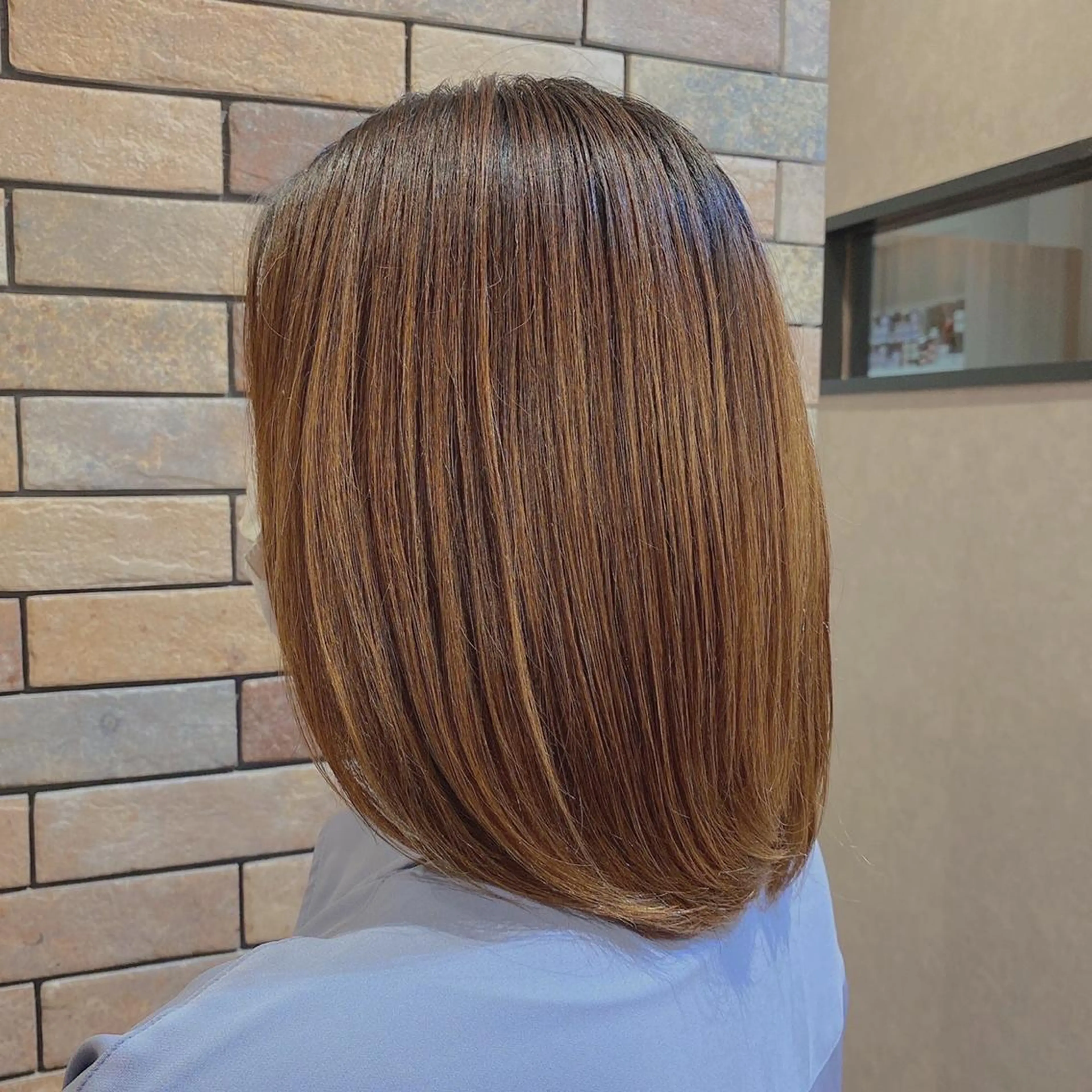 ミディアム カラー 透明感カラー イヤリングカラー グラデーションカラー イルミナカラー 髪質改善 艶カラー推し！ なかはらあかりのヘアスタイル