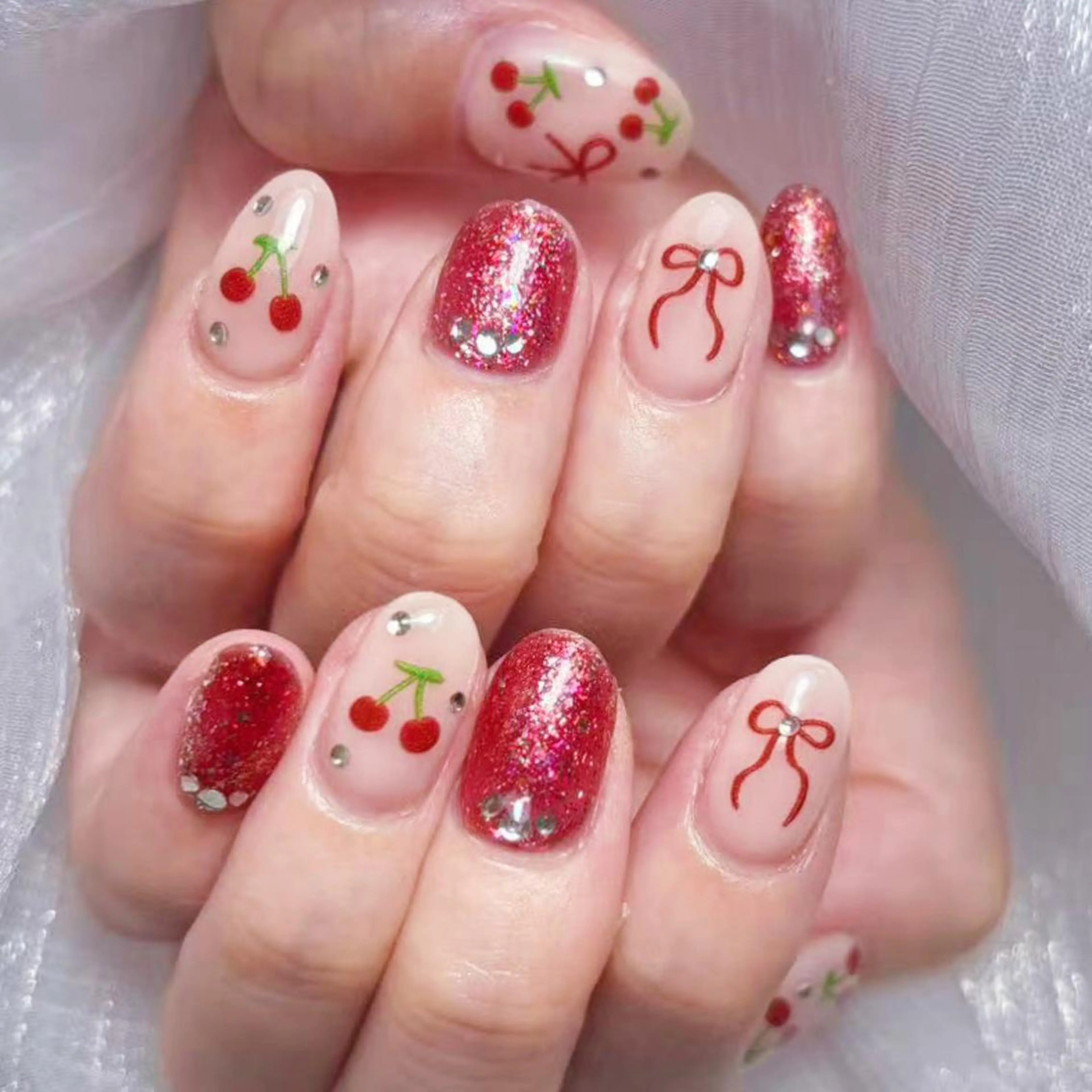 ネイル アートネイル オーロラネイル ガーリー キラキラネイル 韓国ネイル ハンドネイル リナ 💅のネイルデザイン