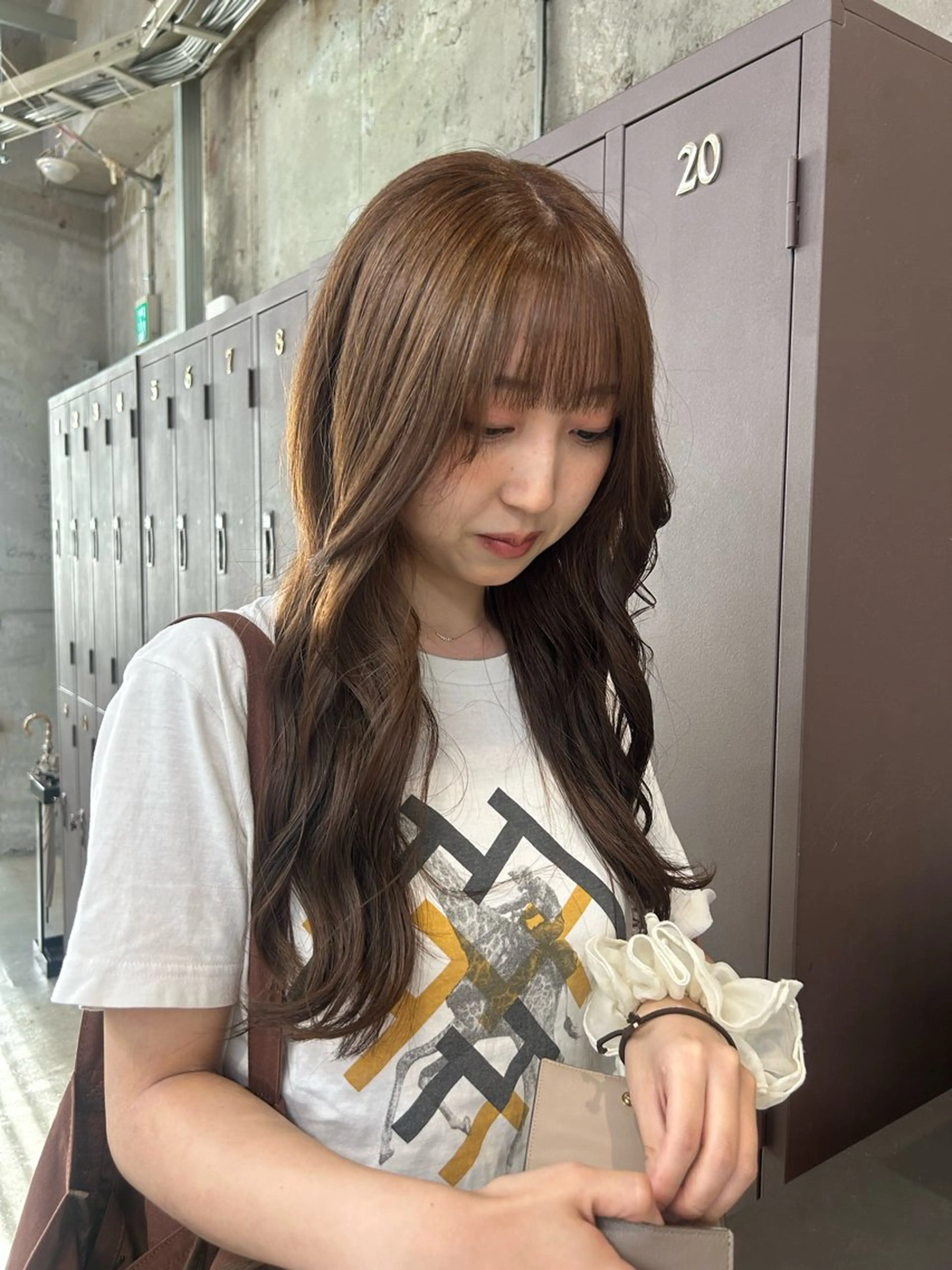 ロング カラー ブリーチ 透明感カラー ダブルカラー ブリーチなしカラー ヘアカラー 伊藤ほのか/パーマ /酸性ストレートのヘアスタイル