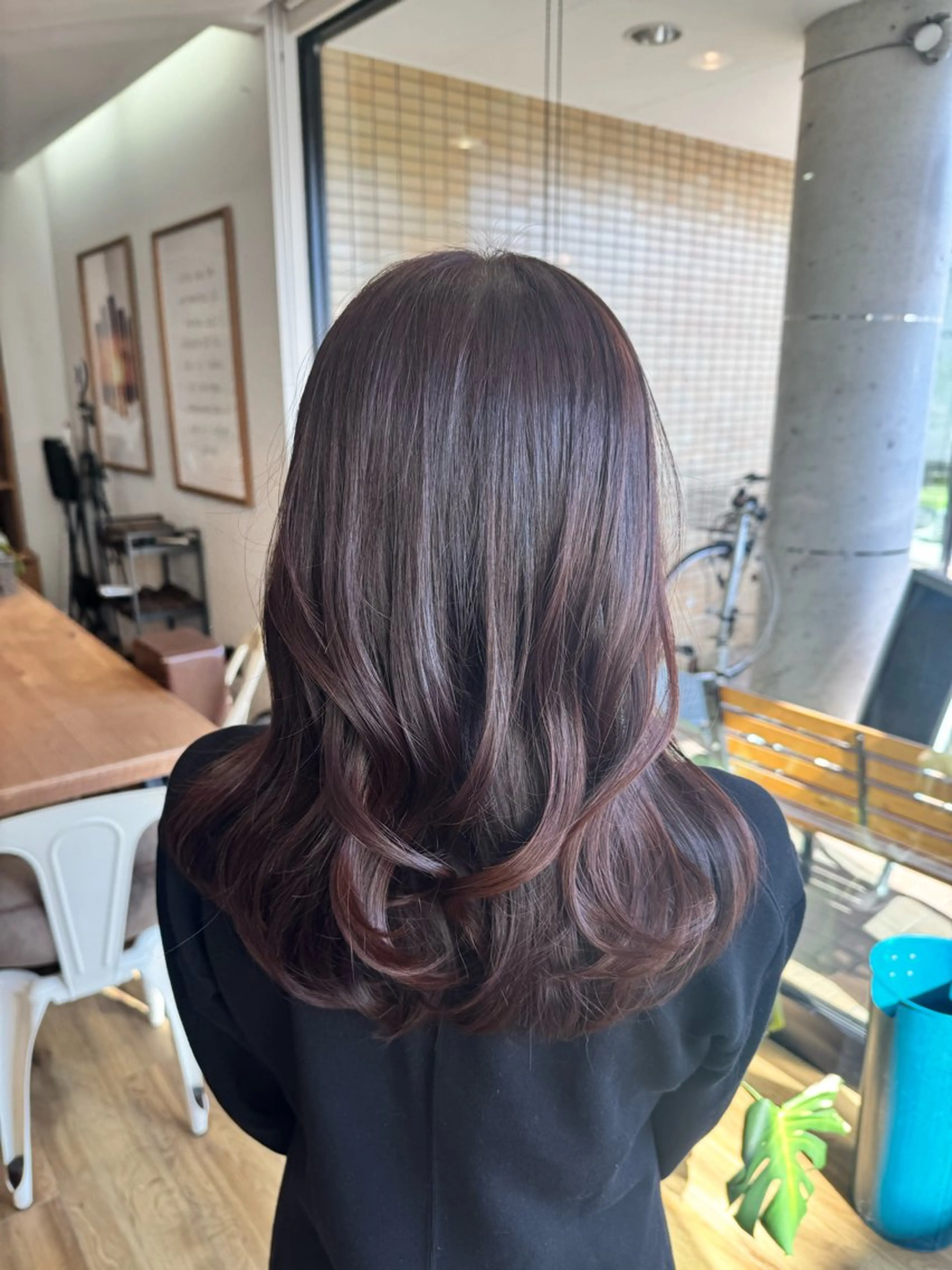 ロング カラー ピンクカラー ヘアカラー トリートメント ツキダテ ユイのヘアスタイル