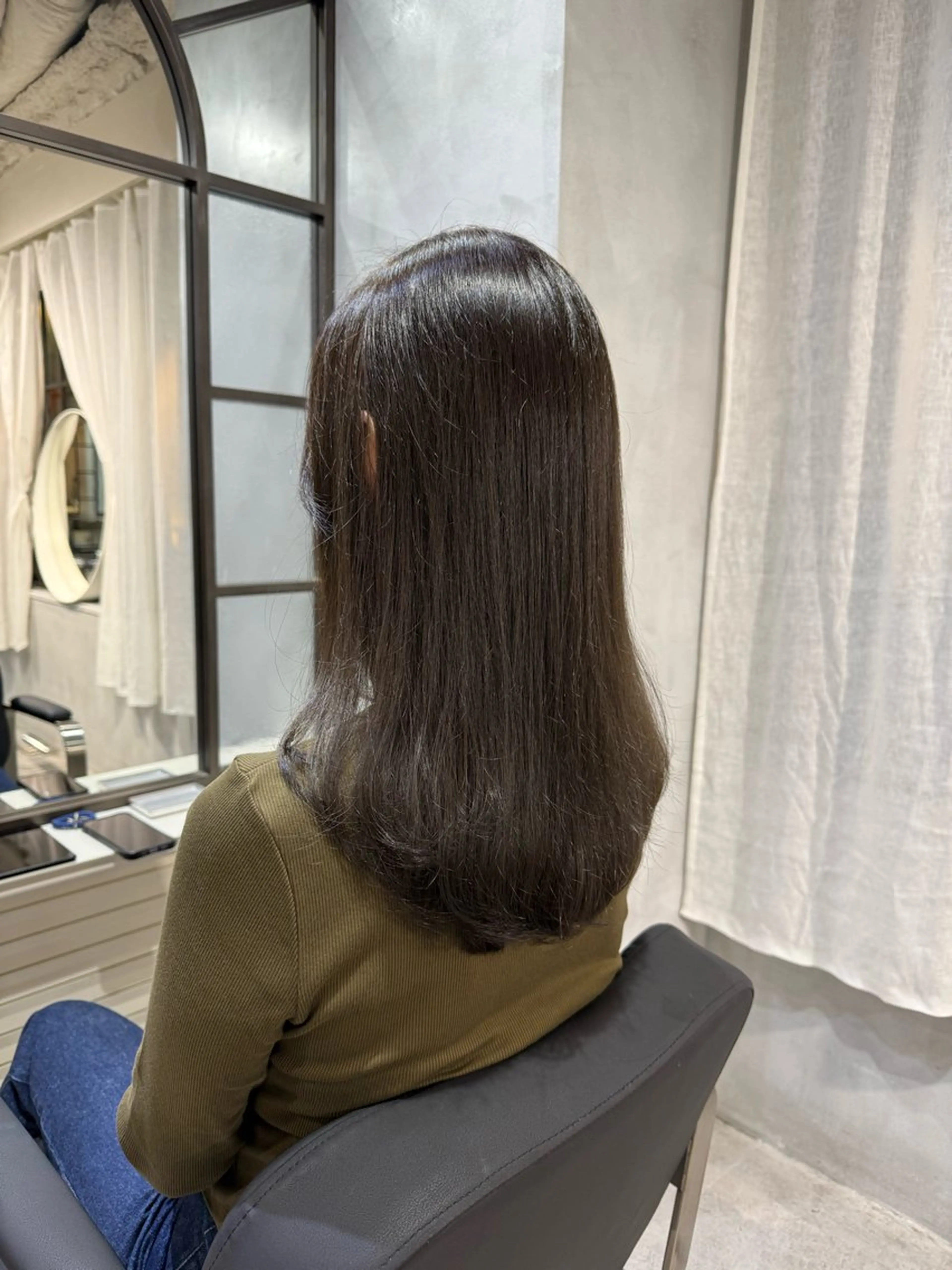 セミロング カラー カット ヘアカラー トリートメント 【銀座】艶髪/上品な カラー特化/涼/駅近のヘアスタイル