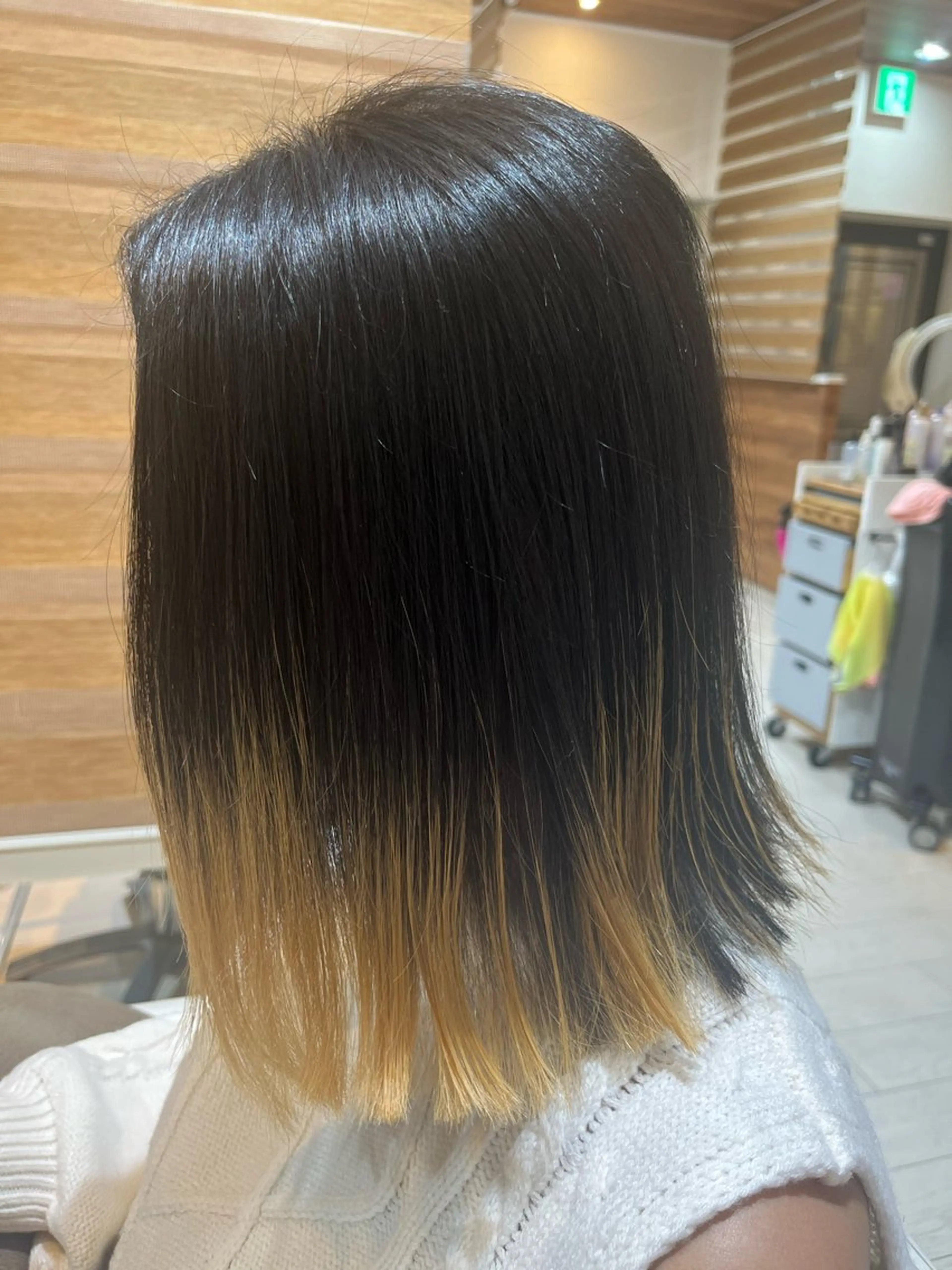 ミディアム タッセルカット 須藤 百合香のヘアスタイル