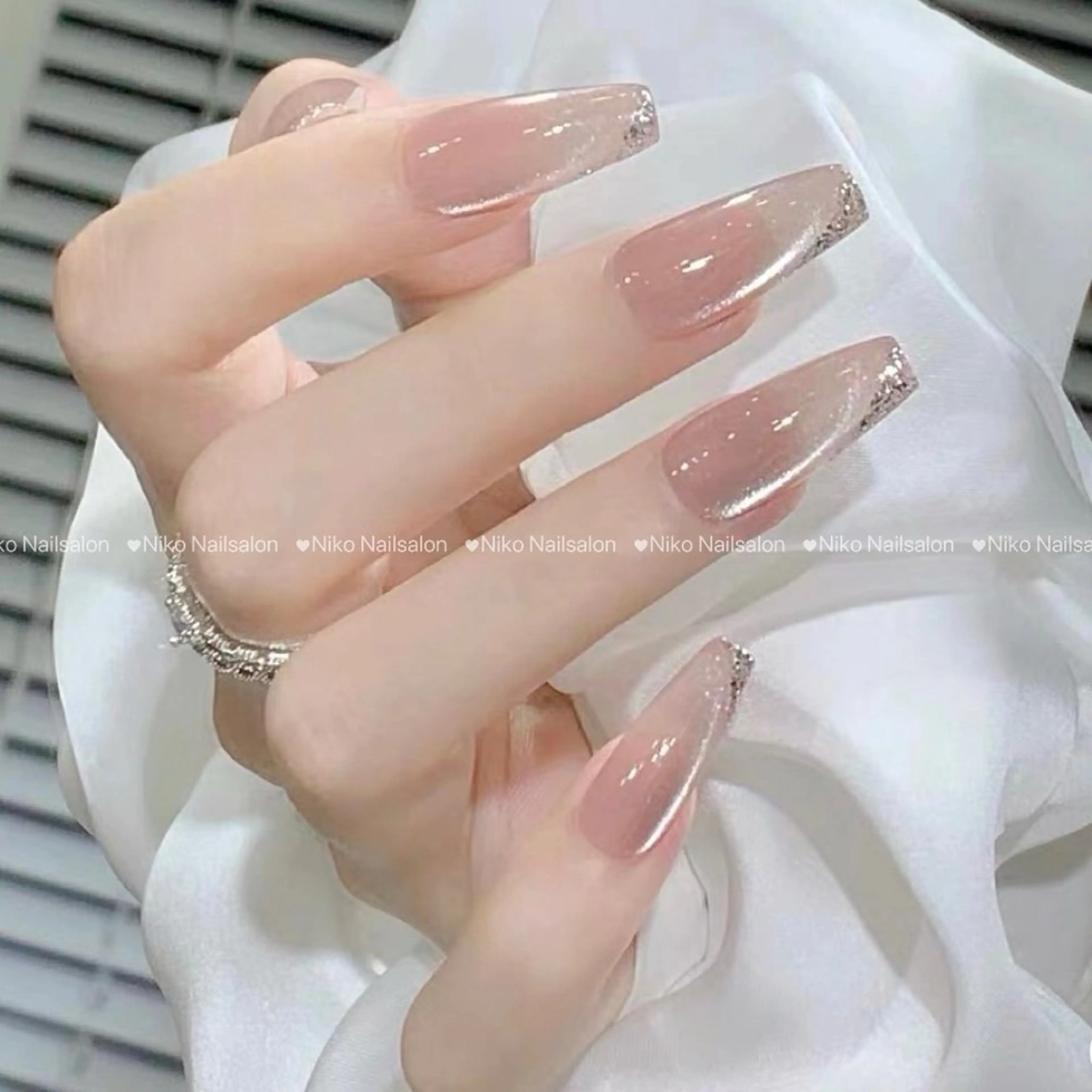 ネイル チークネイル 長さ出し フットネイル フレンチネイル ジェルネイル Niko Nail salon 銀座本店のネイルデザイン