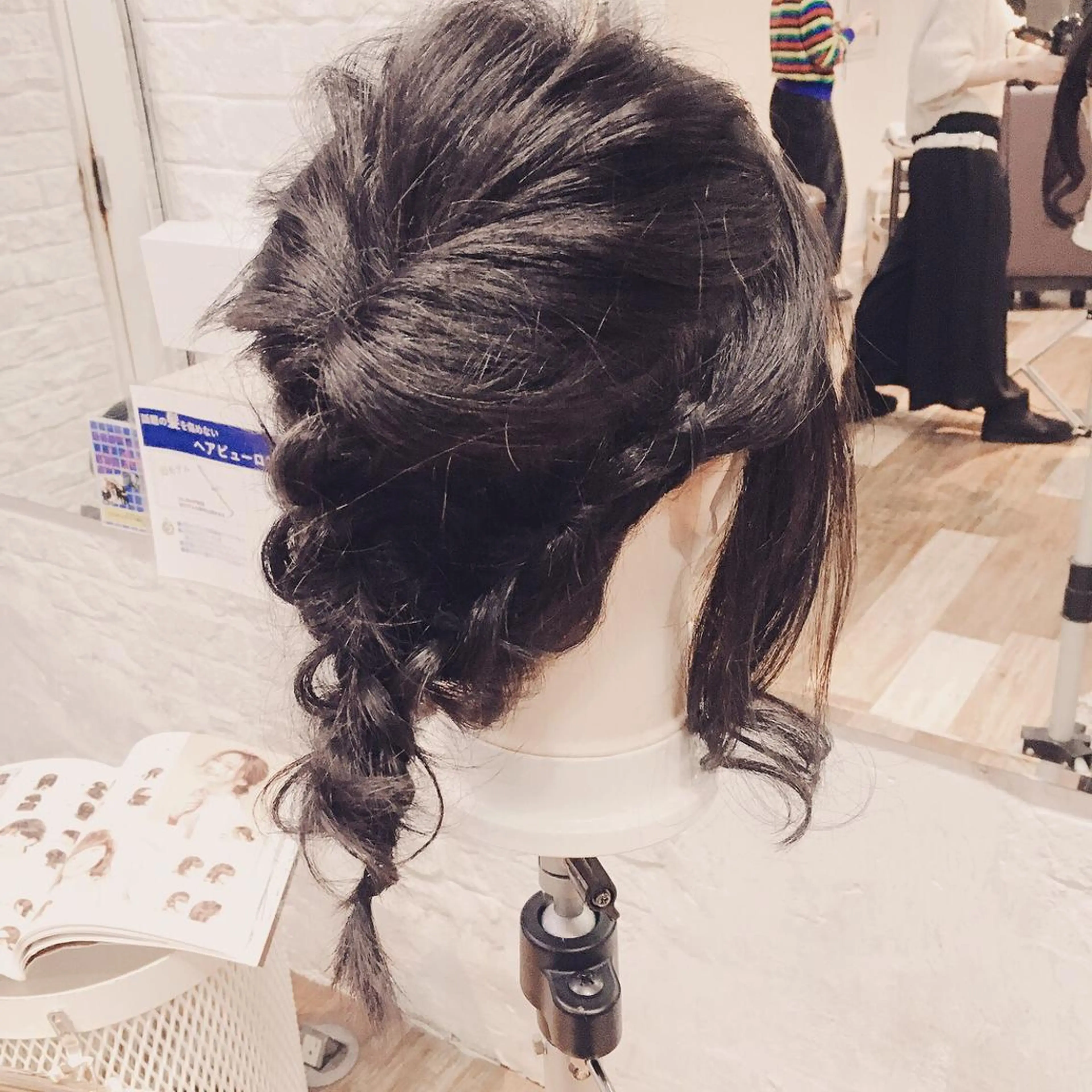 ミディアム 角床直哉 カラーカットNO 1のヘアスタイル