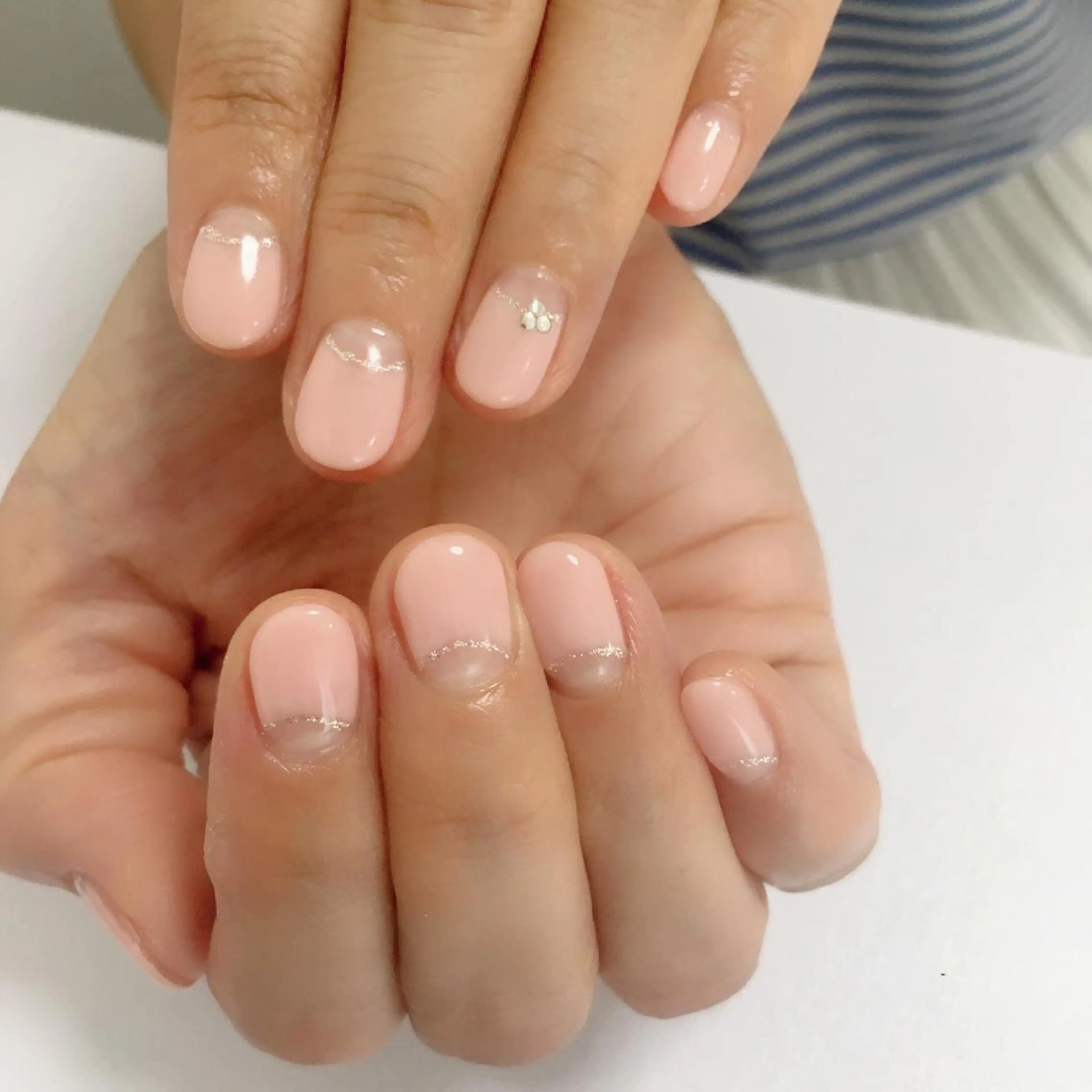ネイル フレンチネイル ストーンネイル Nono Nail ノノネイルのネイルデザイン