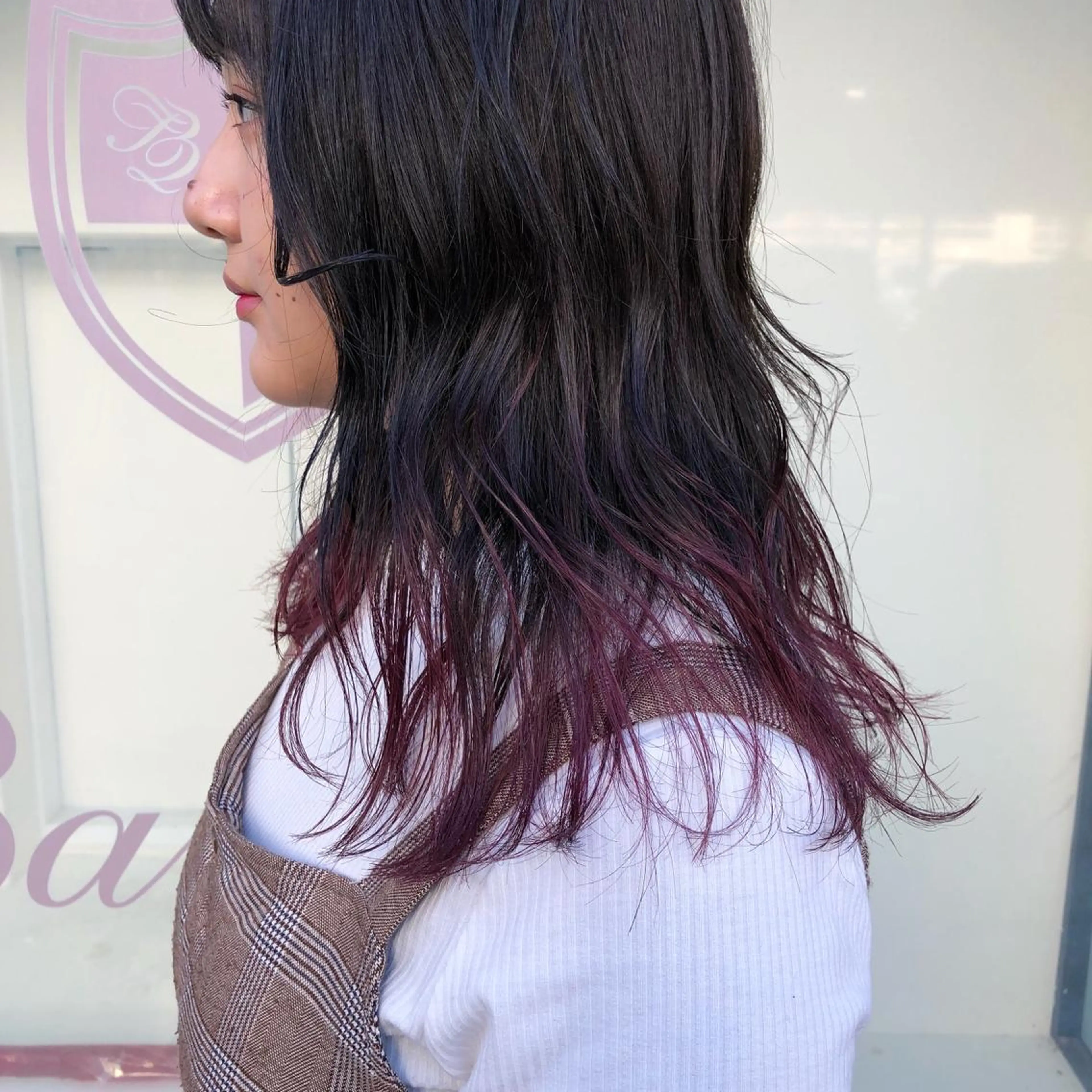 ロング ヘアカラー 相川 愛実のヘアスタイル