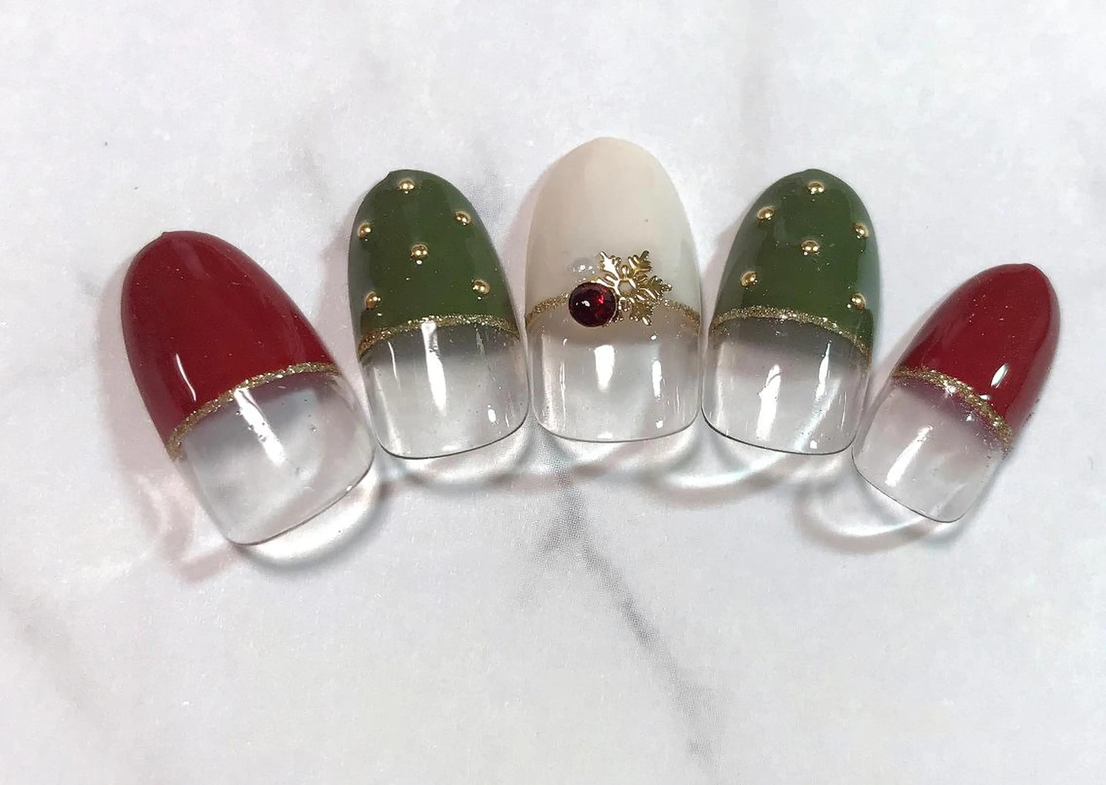 ネイル イワサキ  のネイルデザイン