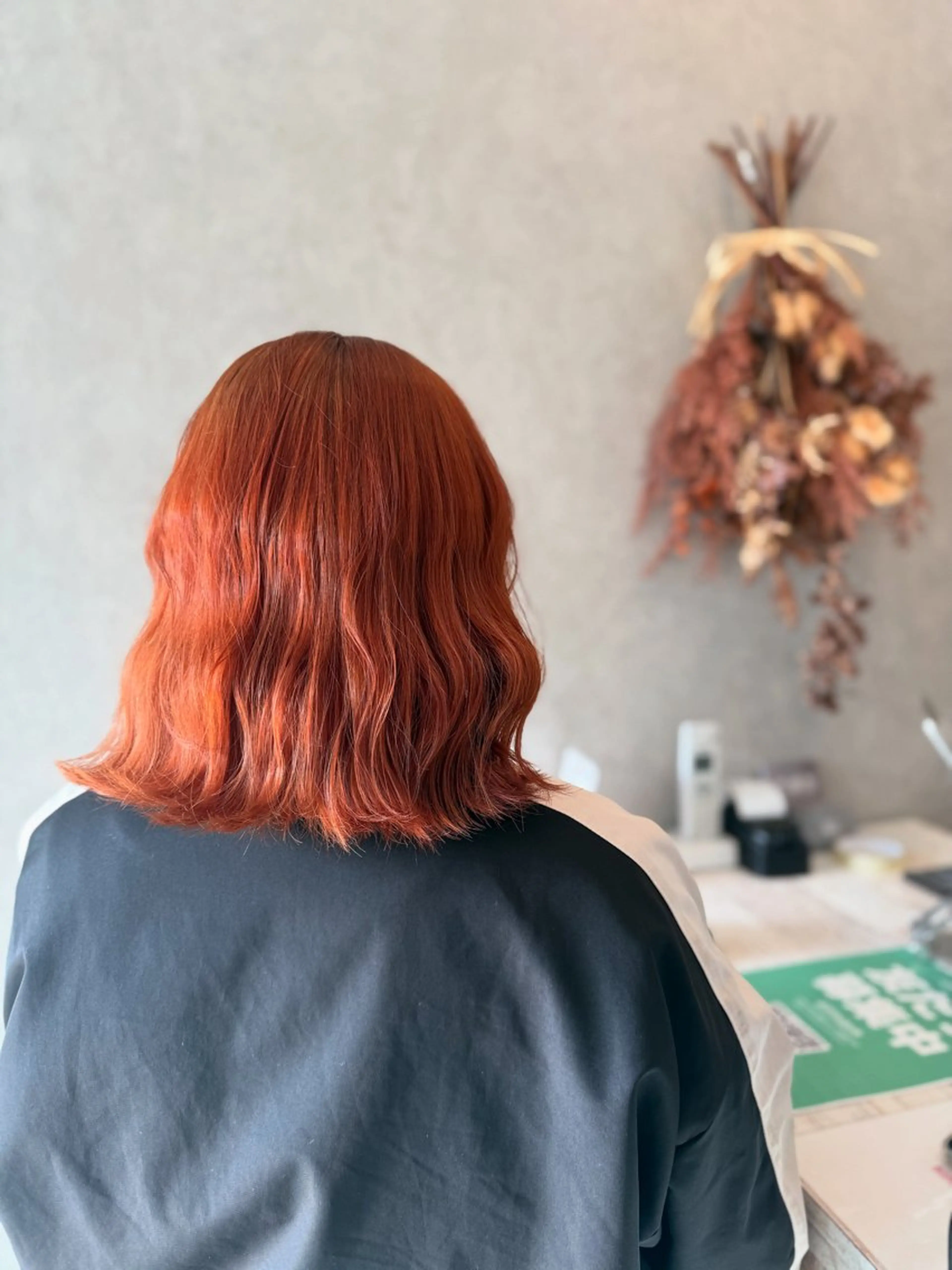 ミディアム カラー ブリーチ オレンジ ヘアカラー Bish Yanaのヘアスタイル