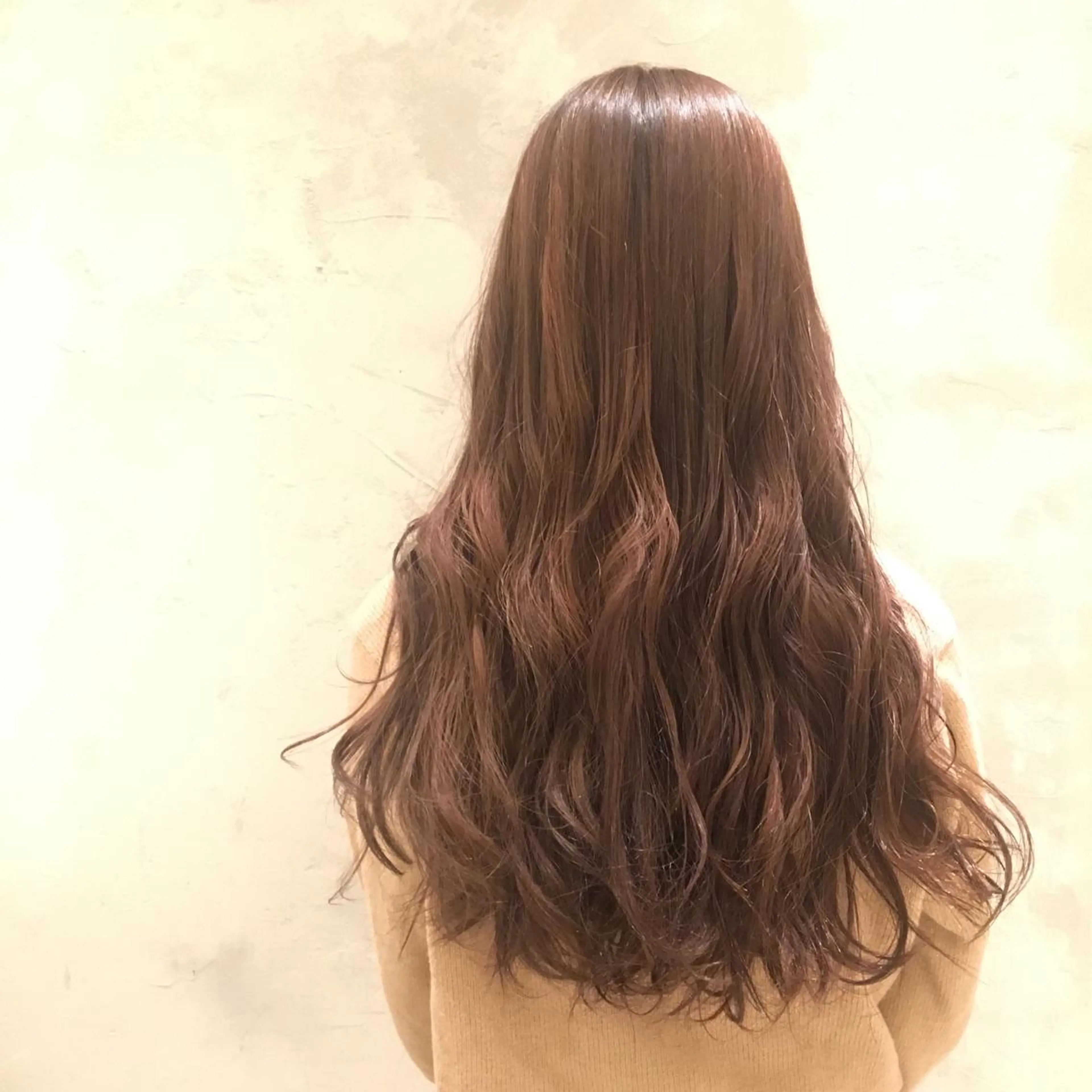 ロング カラー ベージュカラー SAKINO. ベージュカラーのヘアスタイル