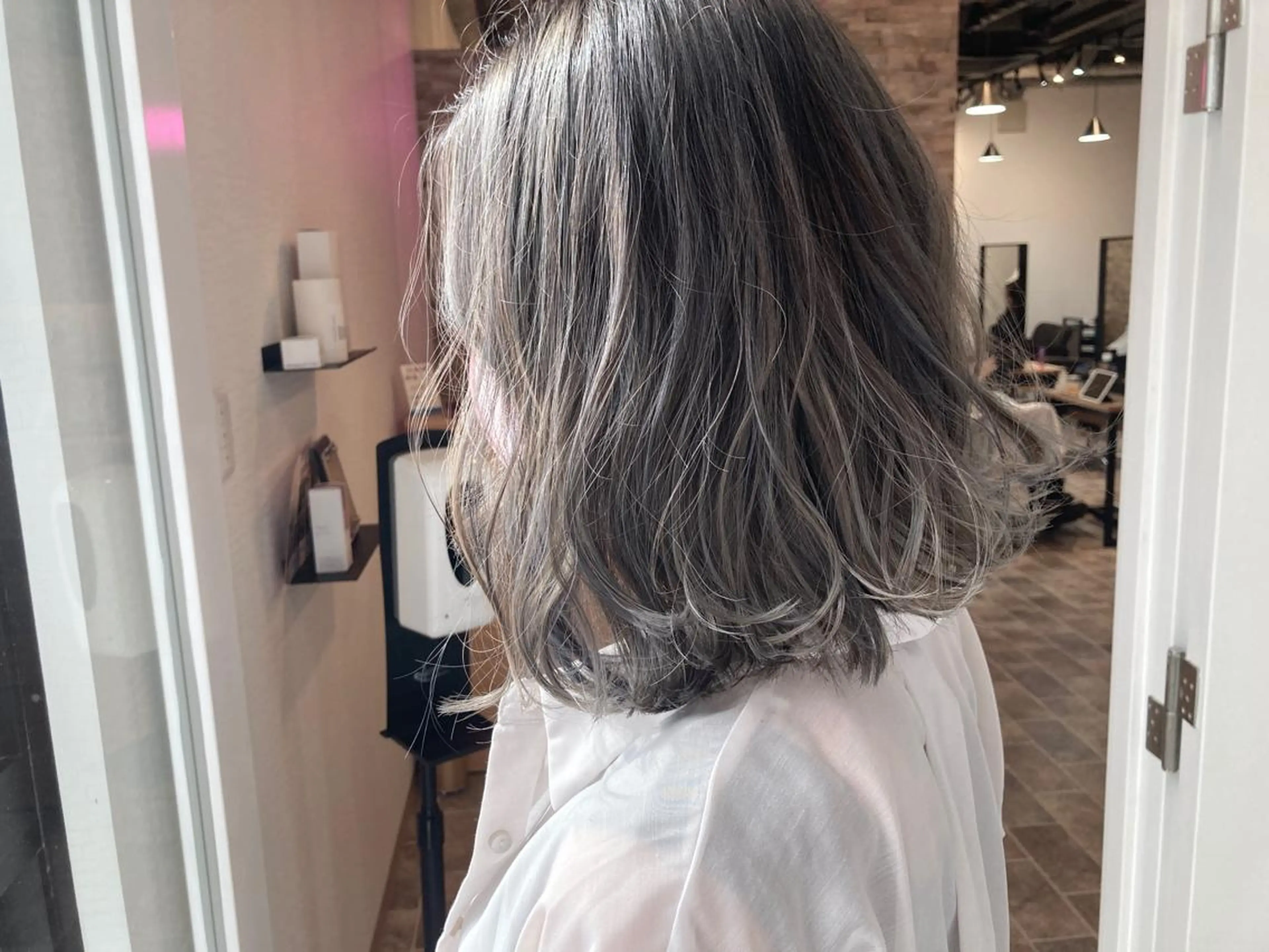 ミディアム カラー ヘアカラー&縮毛矯正 STAR☆RIVERのヘアスタイル