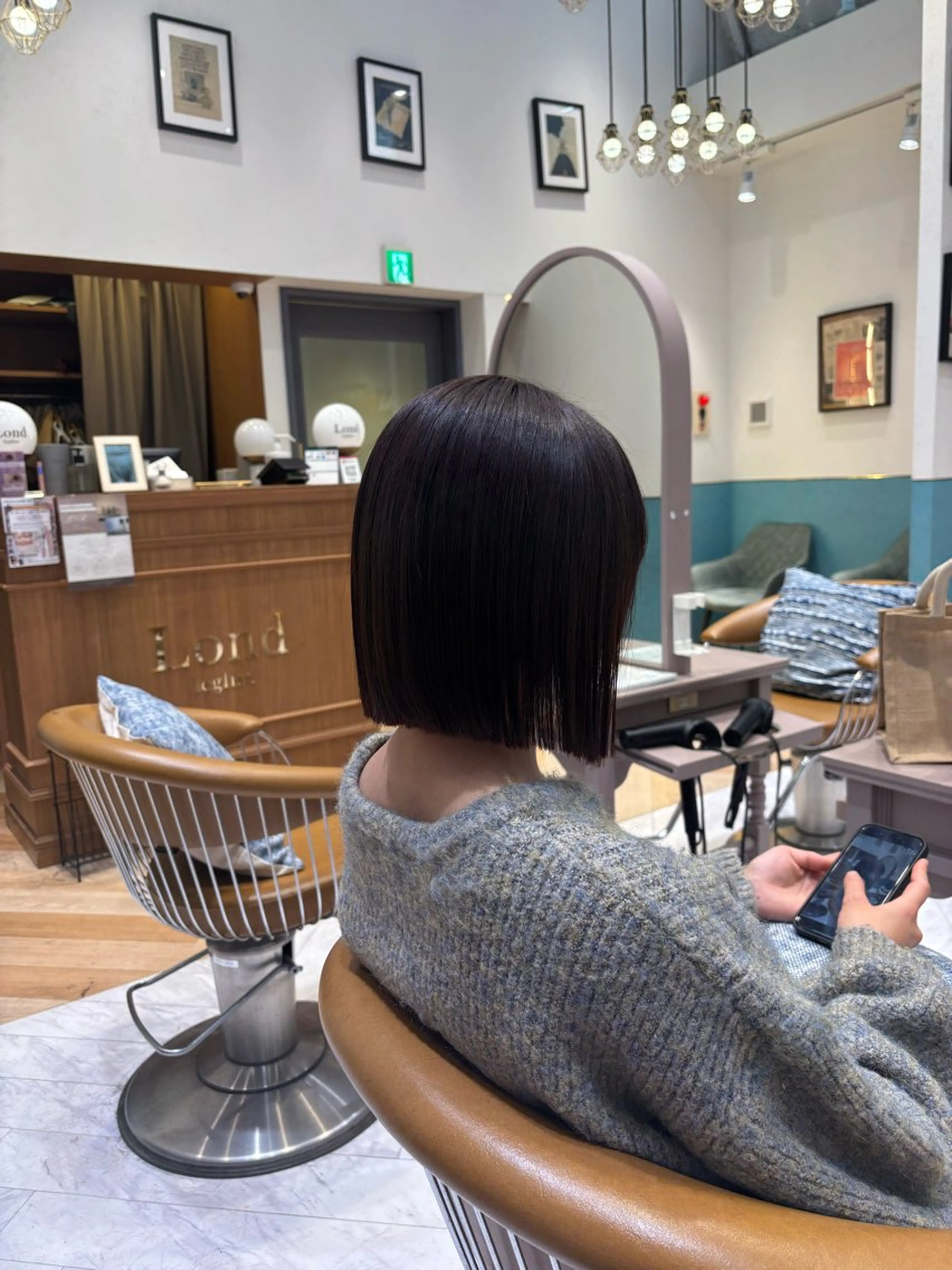 切りっぱなしボブカット+1stepトリートメントの写真