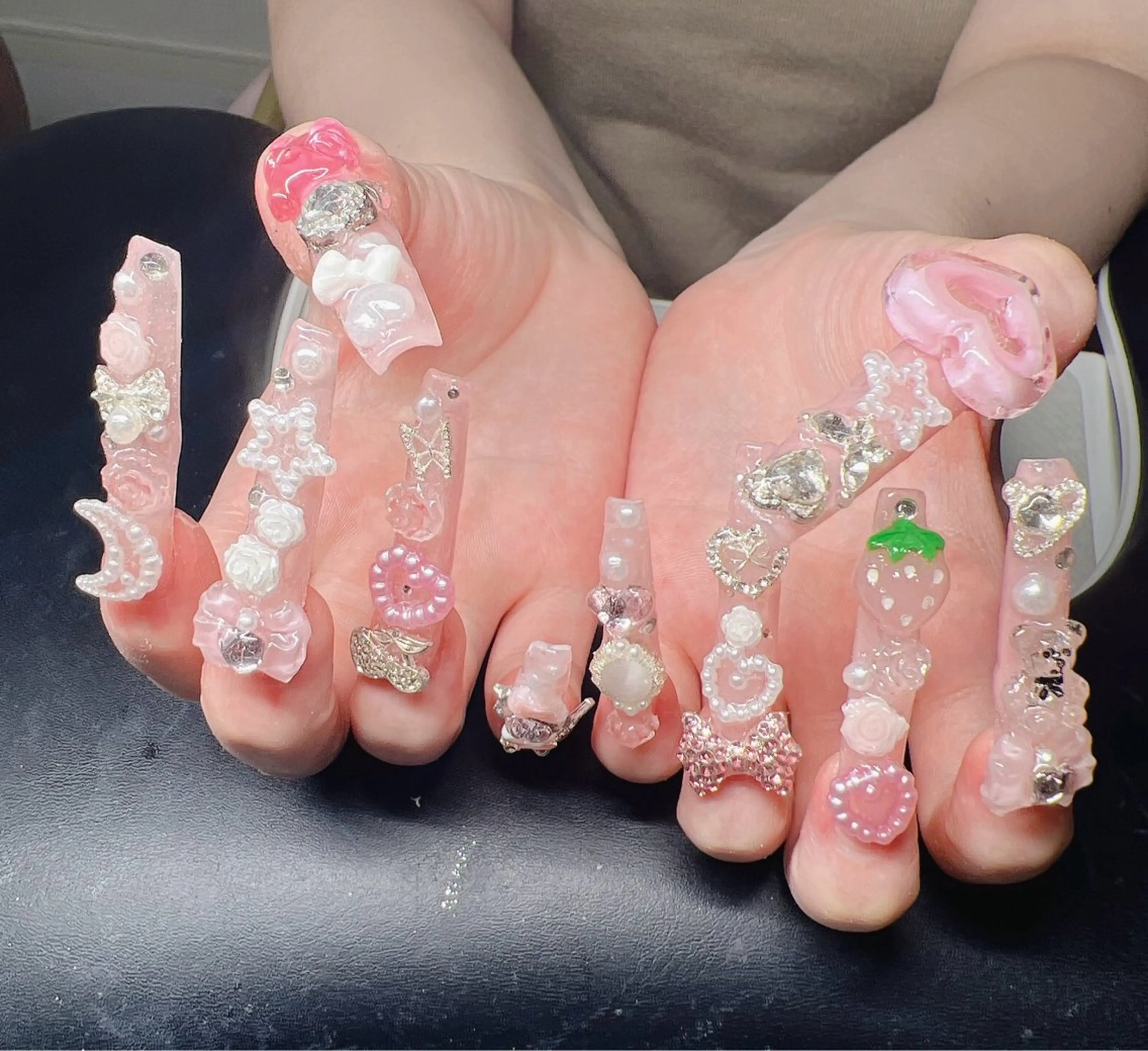 ネイル ハンドネイル Lee Nailsのネイルデザイン