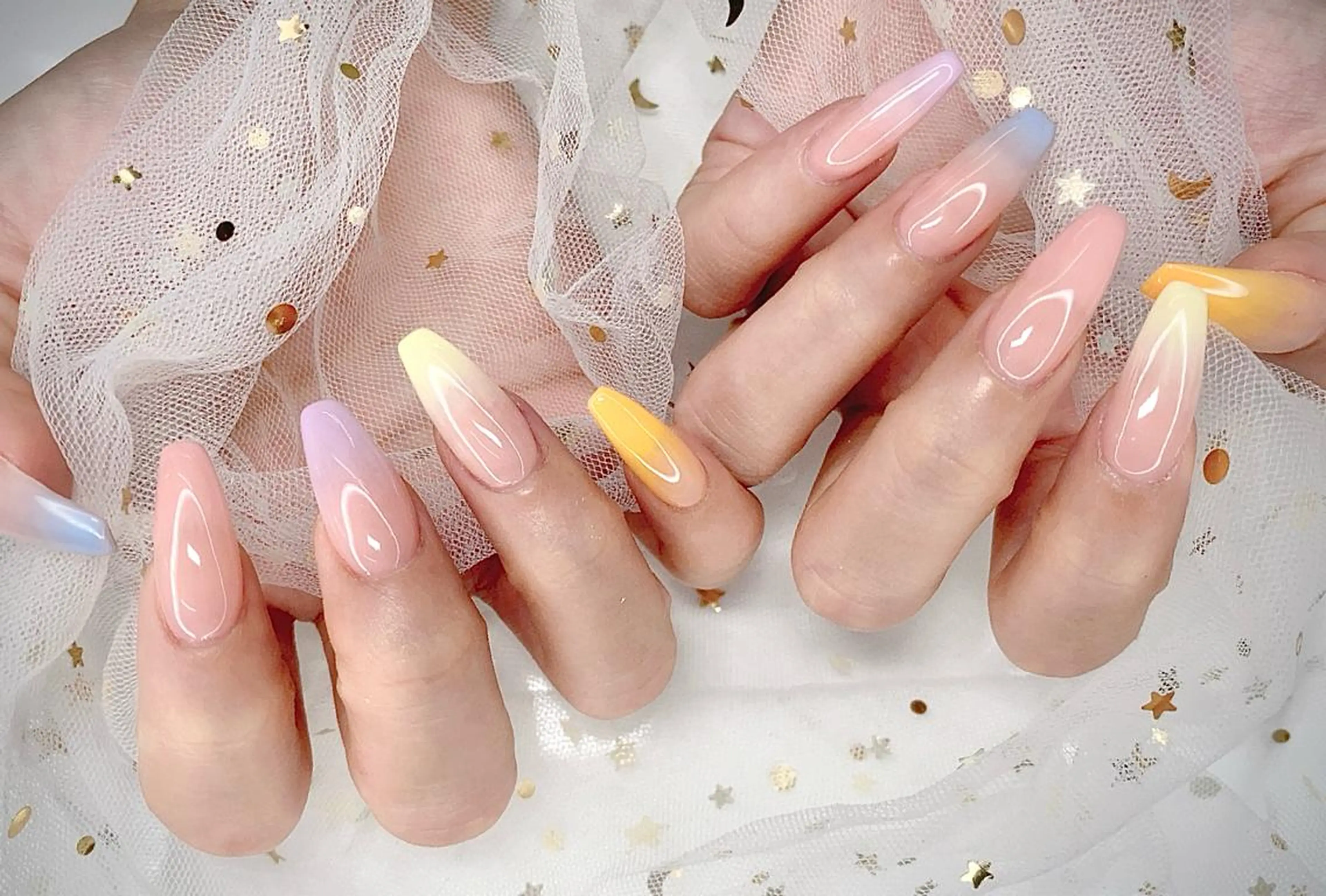 ネイル I-nailロング /ワンホン/キラキラのネイルデザイン