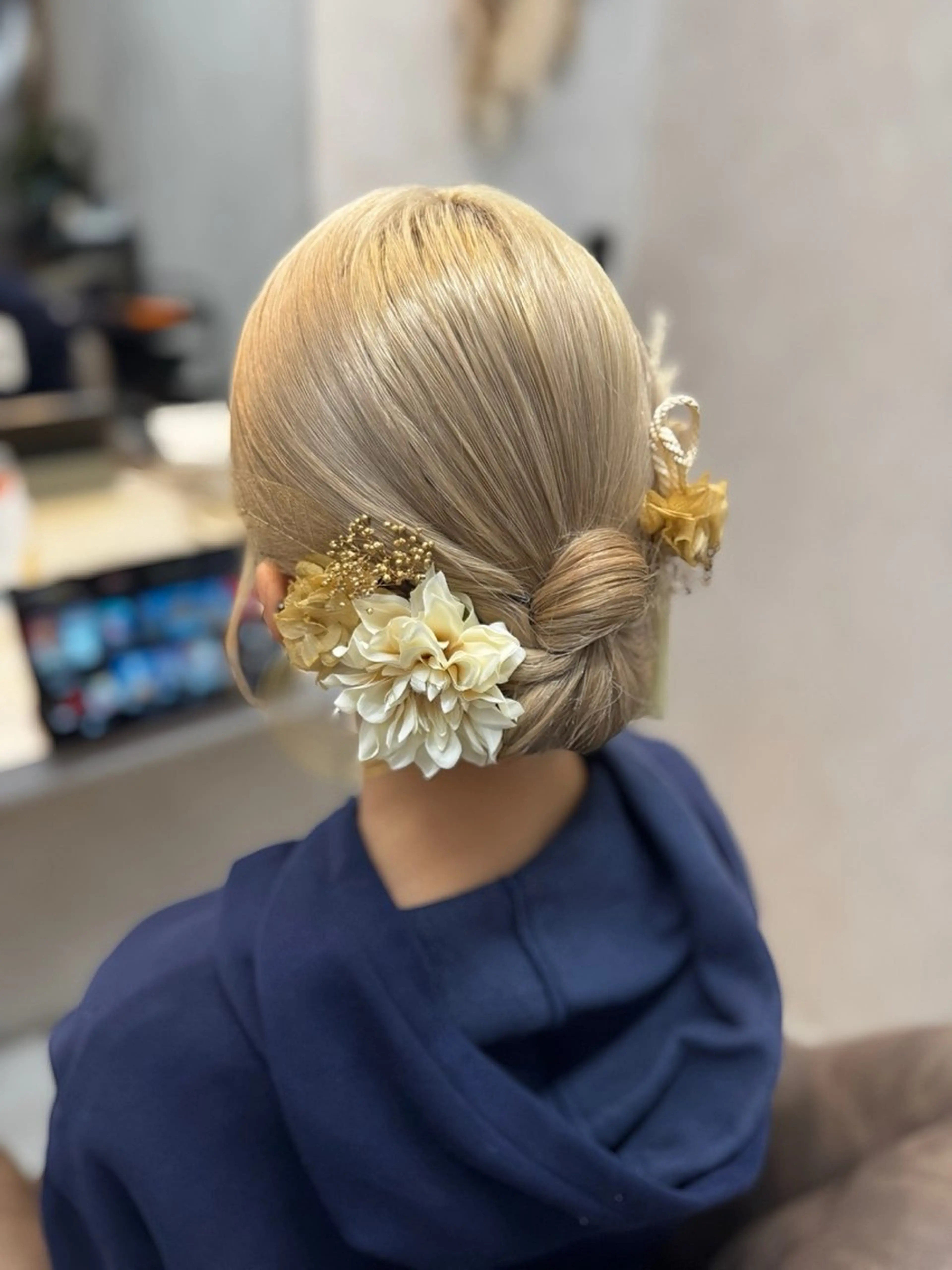 ミディアム ヘアアレンジ 成人式 ヘアセット 伊藤 栄子のヘアスタイル