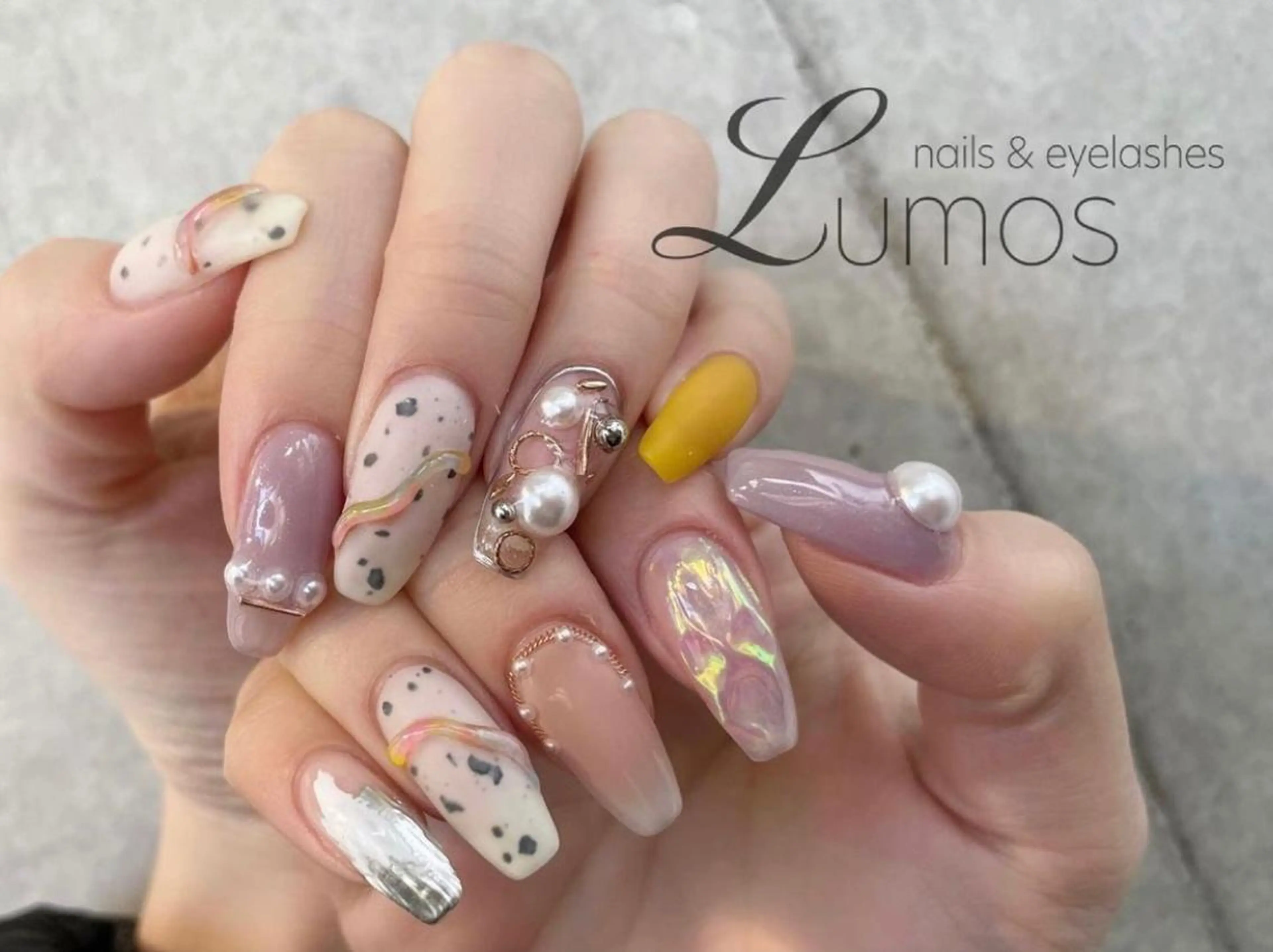 ネイル Lumos Ayakaのマツエク・マツパデザイン
