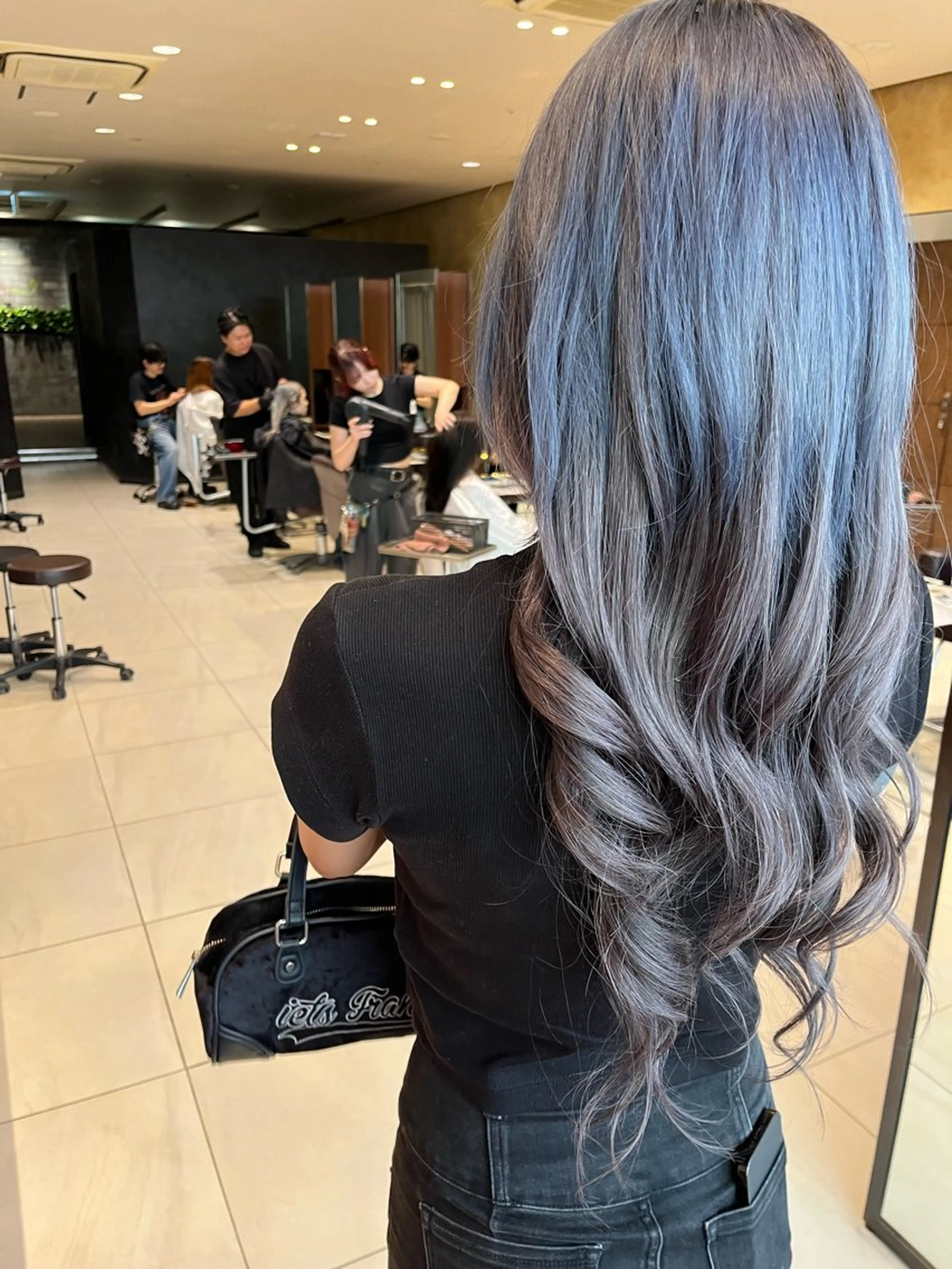 ロング エクステ ルナ｜縮毛矯正 ×デザインカラー🥝のヘアスタイル