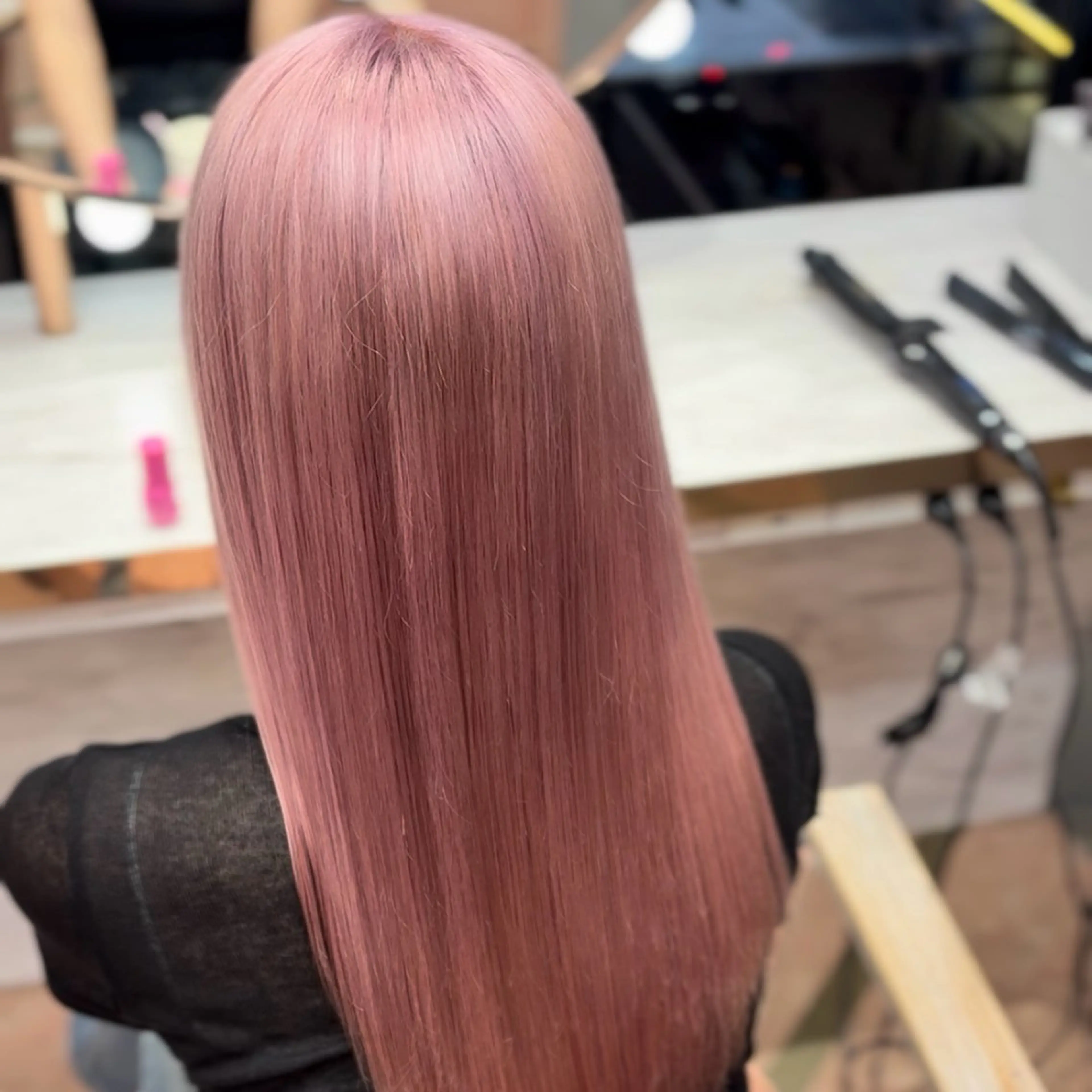 ロング カラー ブリーチ ピンクカラー ヘアカラー 大阪 梅田/ ハイトーン/エクステのヘアスタイル