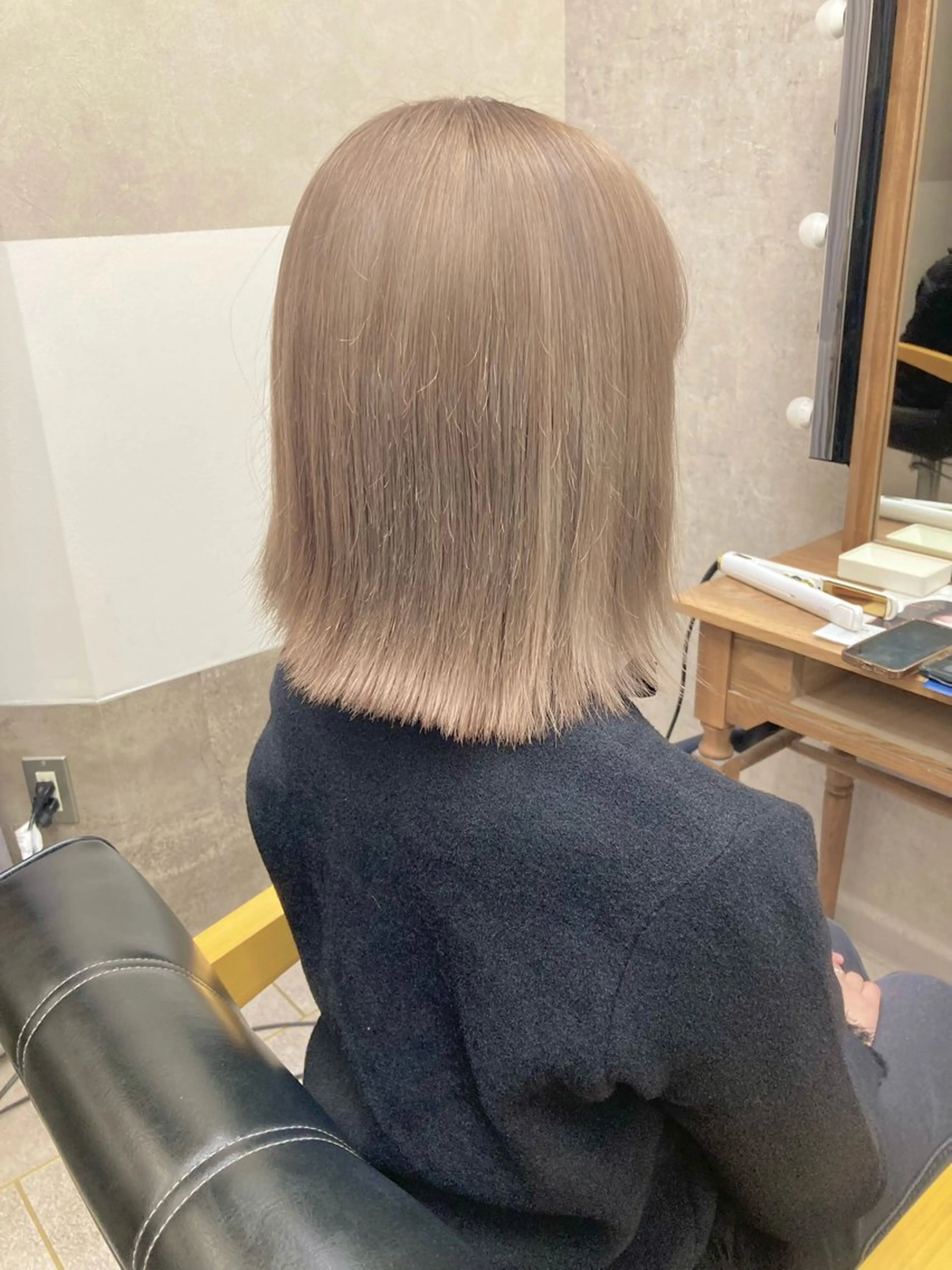 ミディアム カラー カット ヘアカラー たつや/ハイトーン/ バレイヤージュ/寒色のヘアスタイル